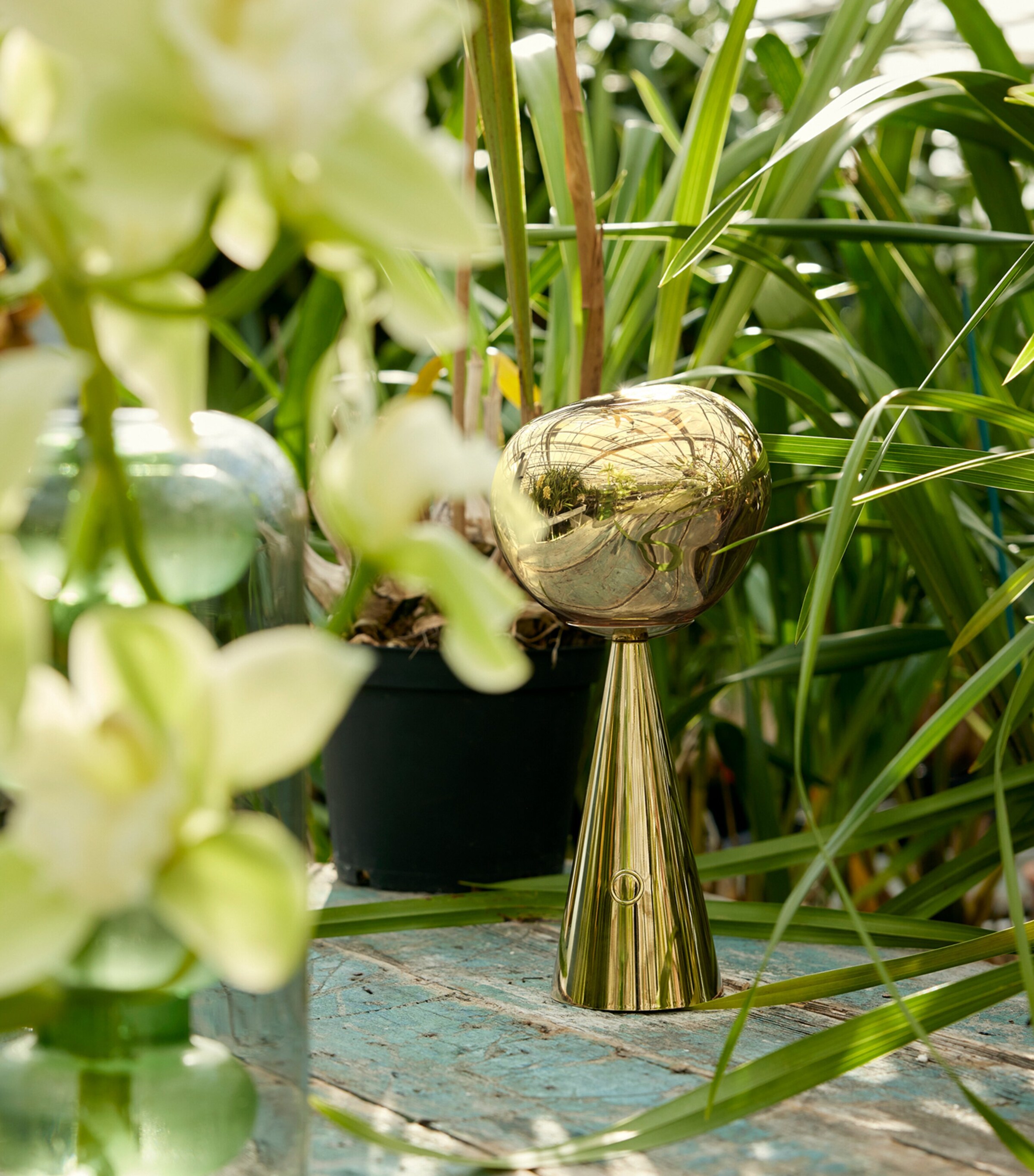 Tom Dixon Portable Melt Table Lamp Gold Image 8