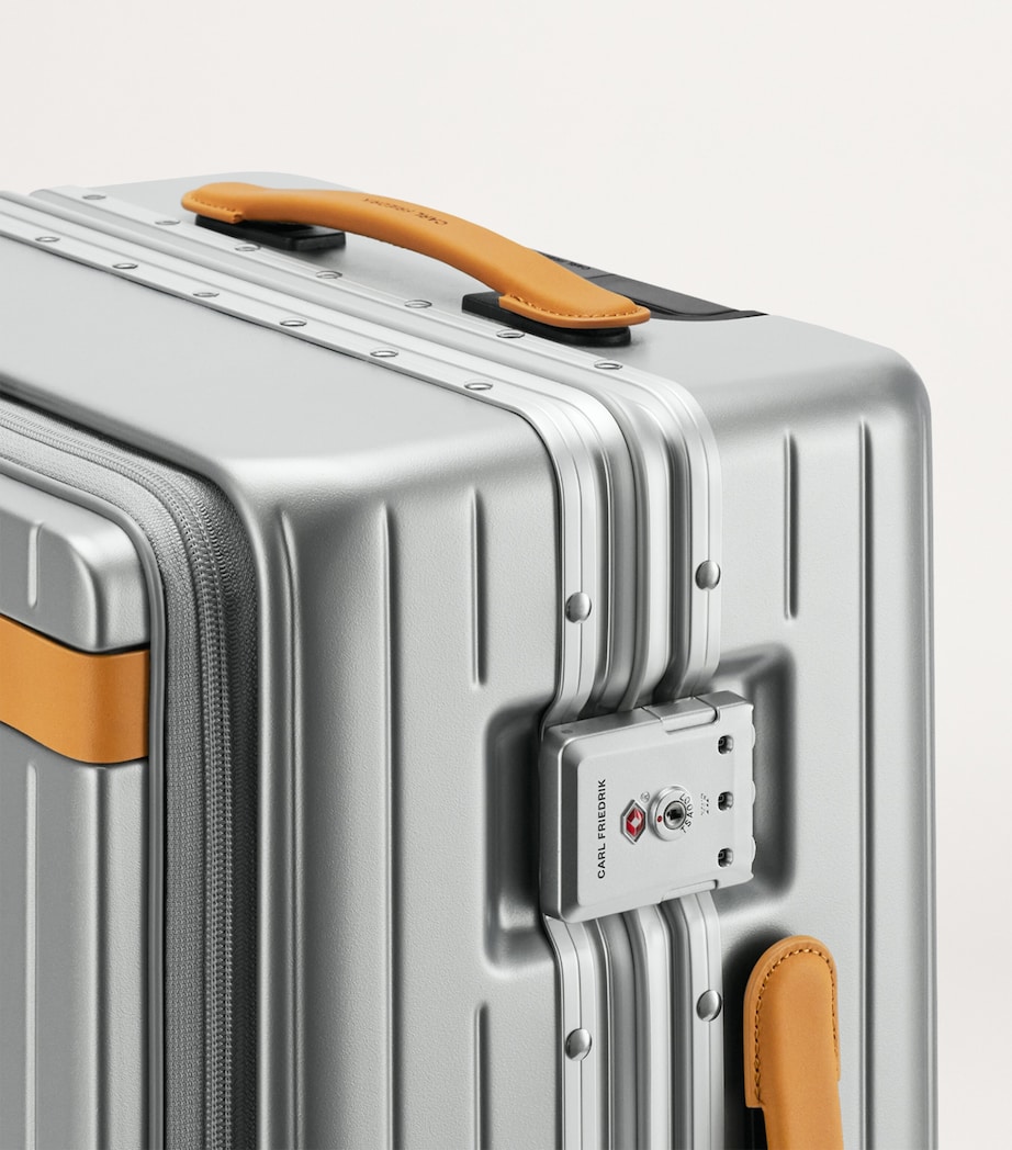 The Carry-On Pro Suitcase (55cm) LIGHT GREY TAN Image 9