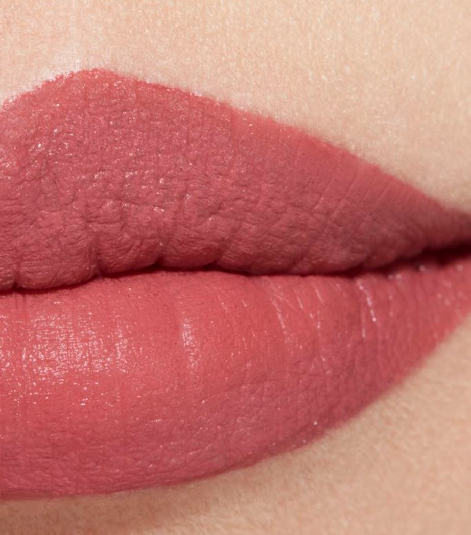 ROUGE ALLURE VELVET Luminous Matte Lip Colour ESSENTIELLE 63 Image 3