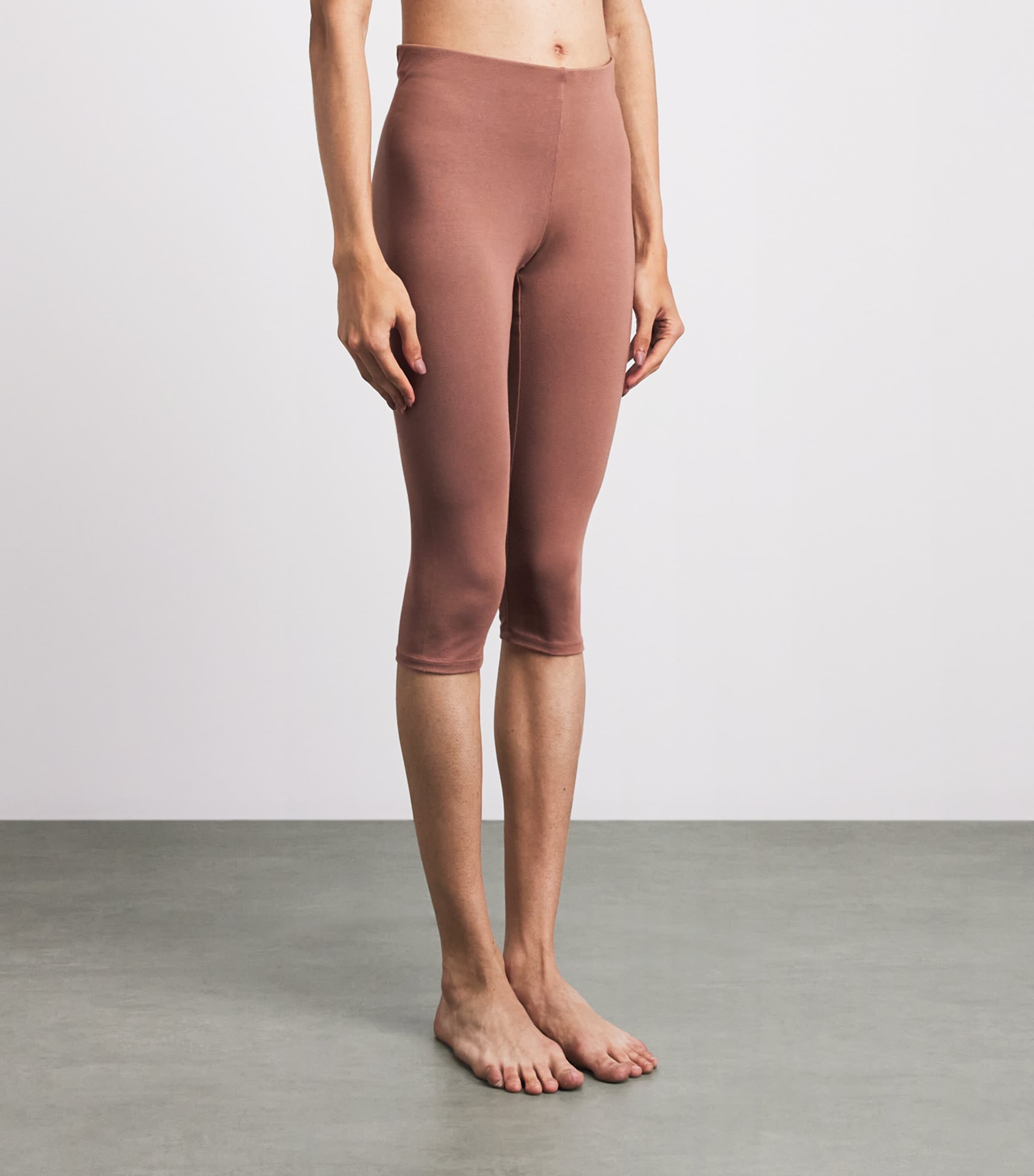 Skims Womens Smooth Layers Capris Nutmeg Image 4