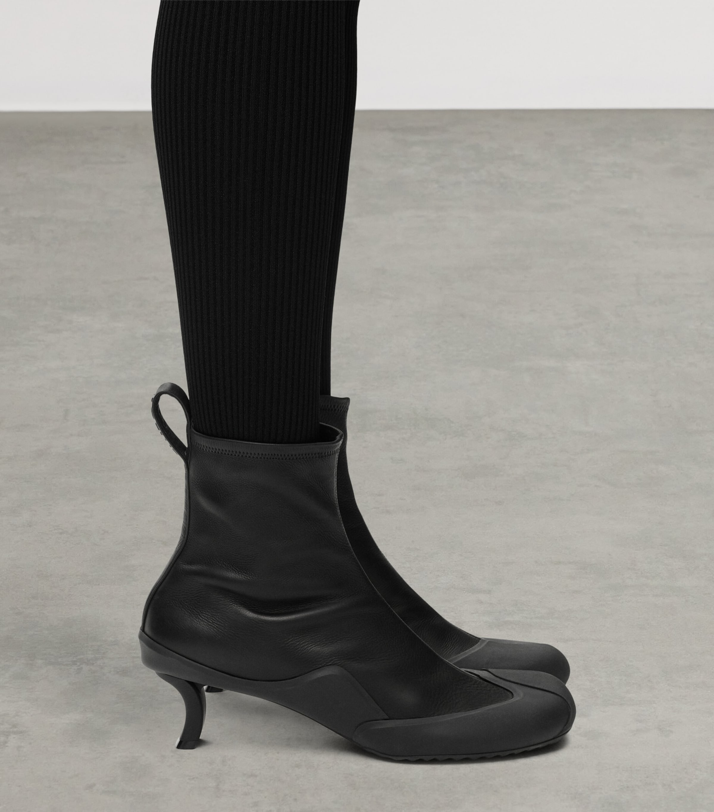 LOEWE Leather Dive Ankle Boots 45 Black Image 5