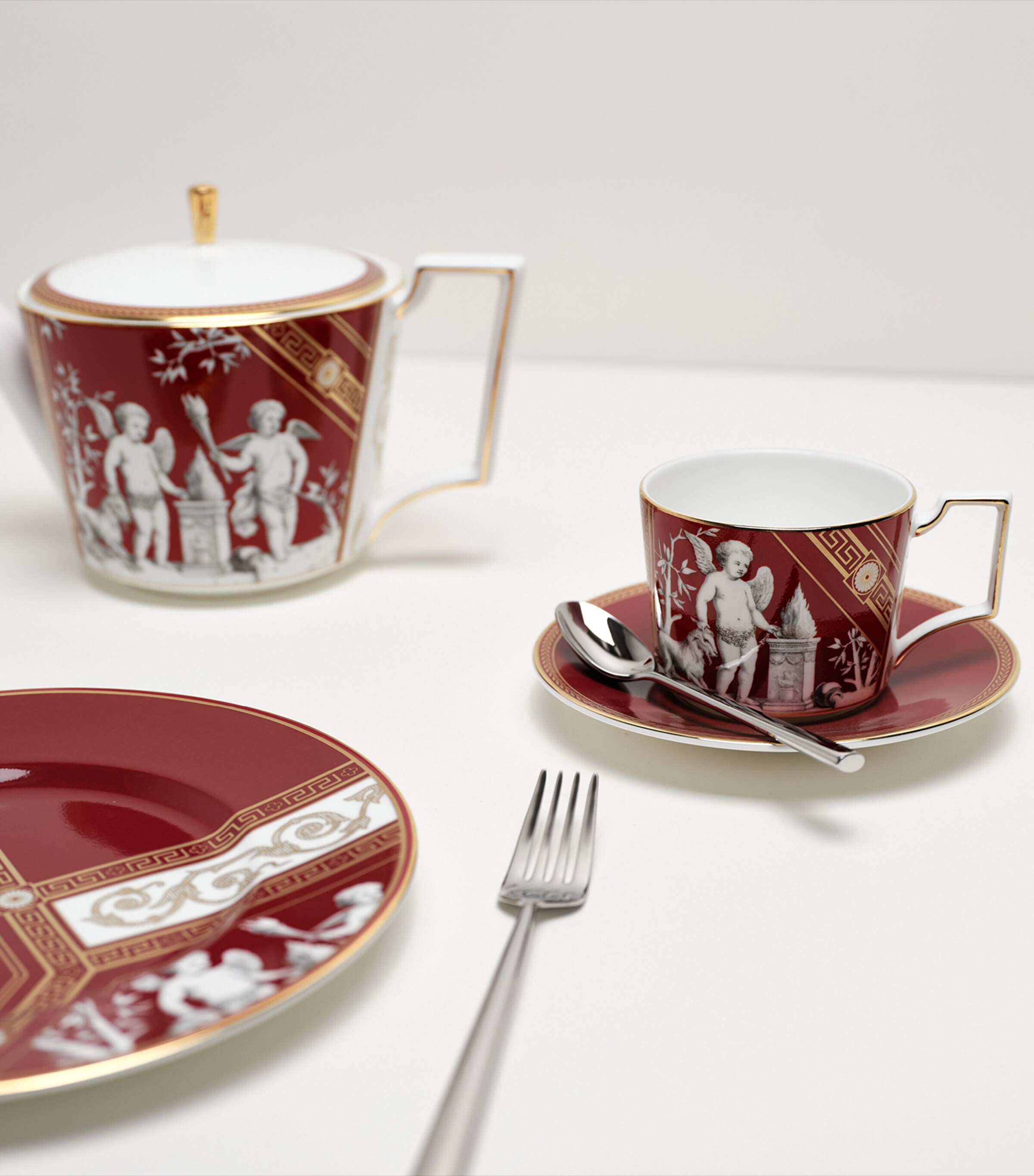 Set of 2 Renaissance Teacups and Saucers RED Image 7