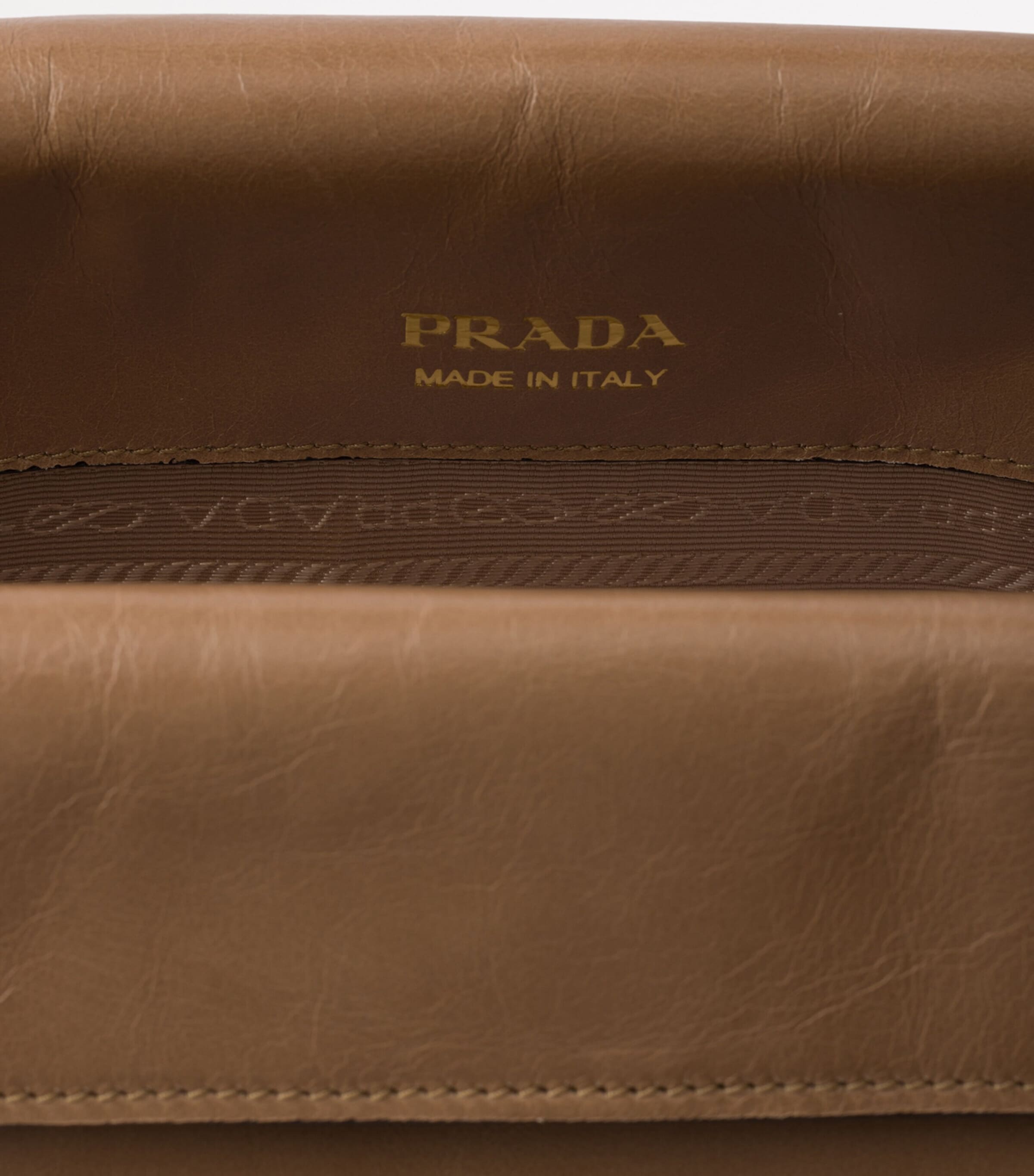 Medium Leather Flap Shoulder Bag F0LT6 Image 5