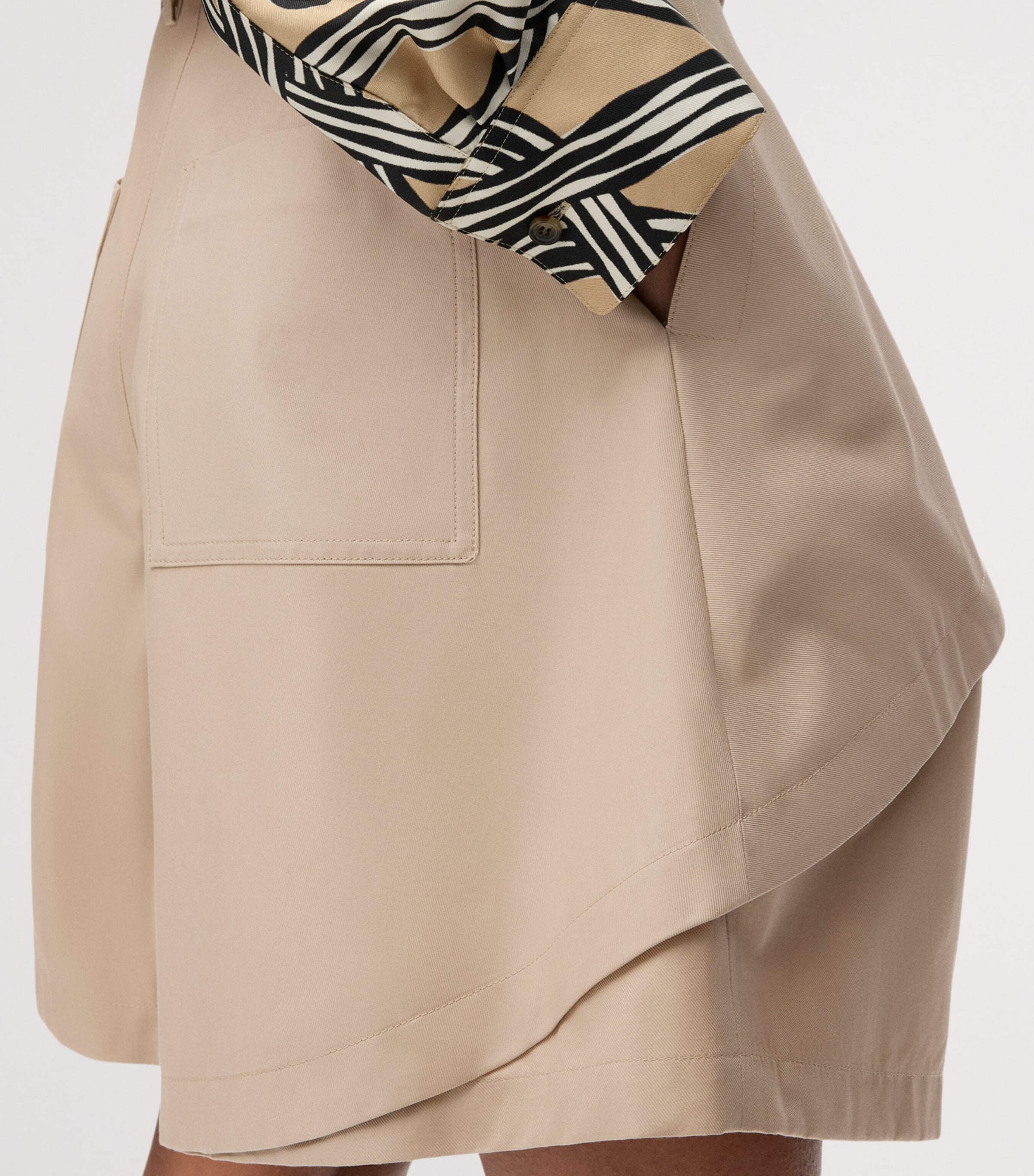 LOEWE Womens x Paula's Ibiza Cotton Panelled Shorts Beige Image 5