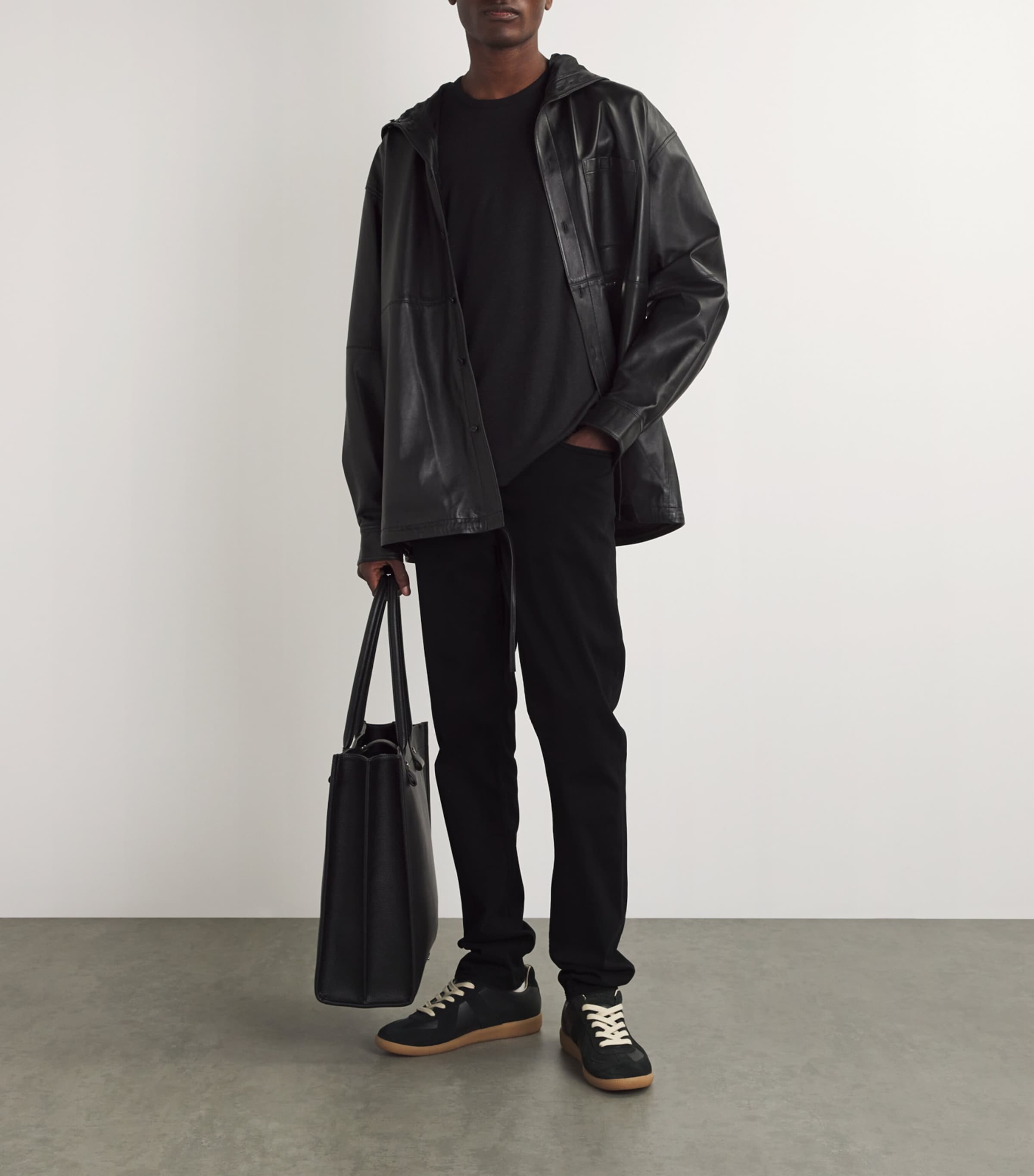 Slimmy Tapered Luxe Performance Plus Jeans BLACK Image 2