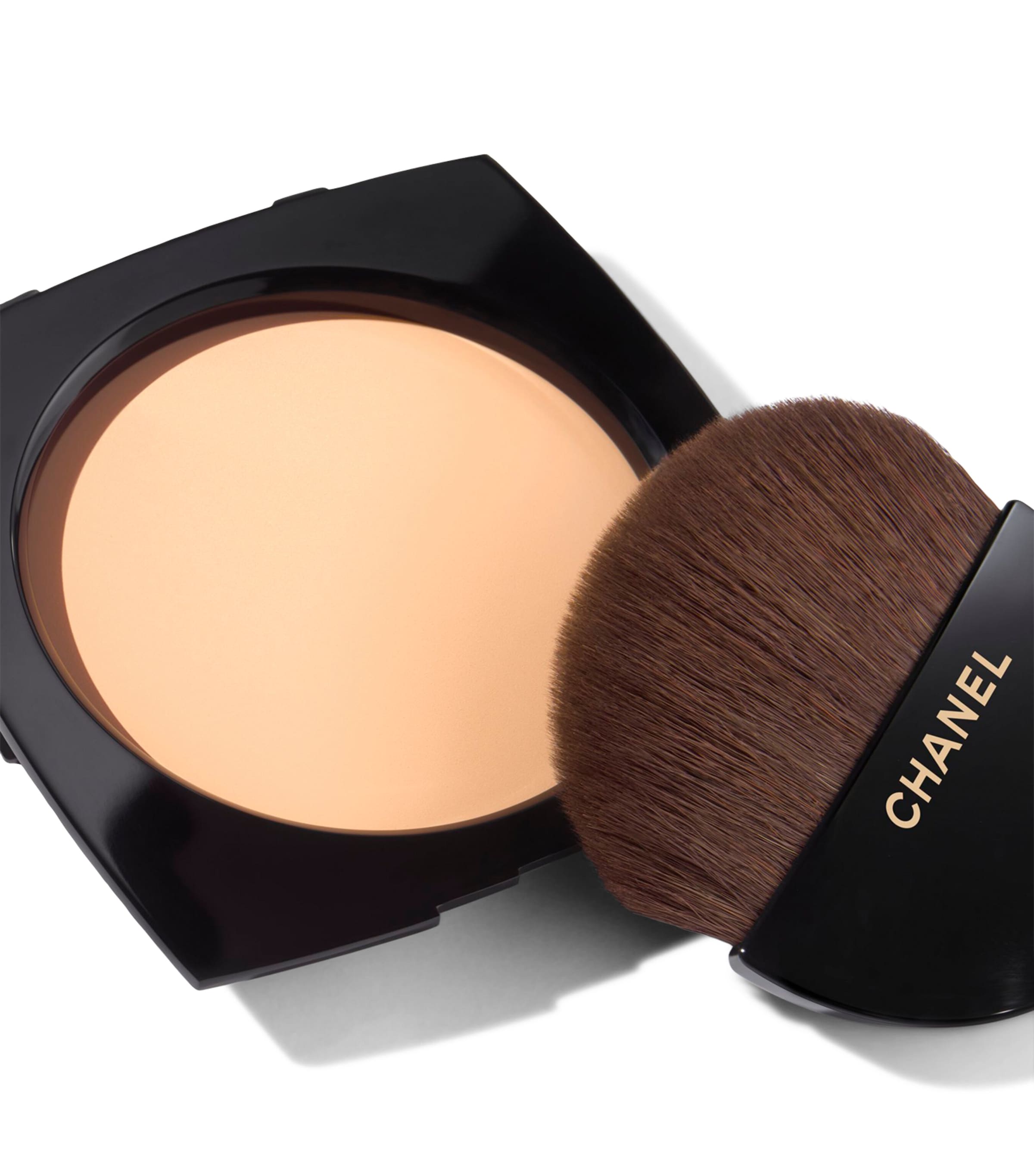 CHANEL LES BEIGES Healthy Glow Sheer Powder - Refill | Make-up | Face | Powders | Designers | CHANEL | Beauty CHANEL LES BEIGES Healthy Glow Sheer Powder - Refill | Make-up | Face | Powders | Designers | CHANEL | Beauty