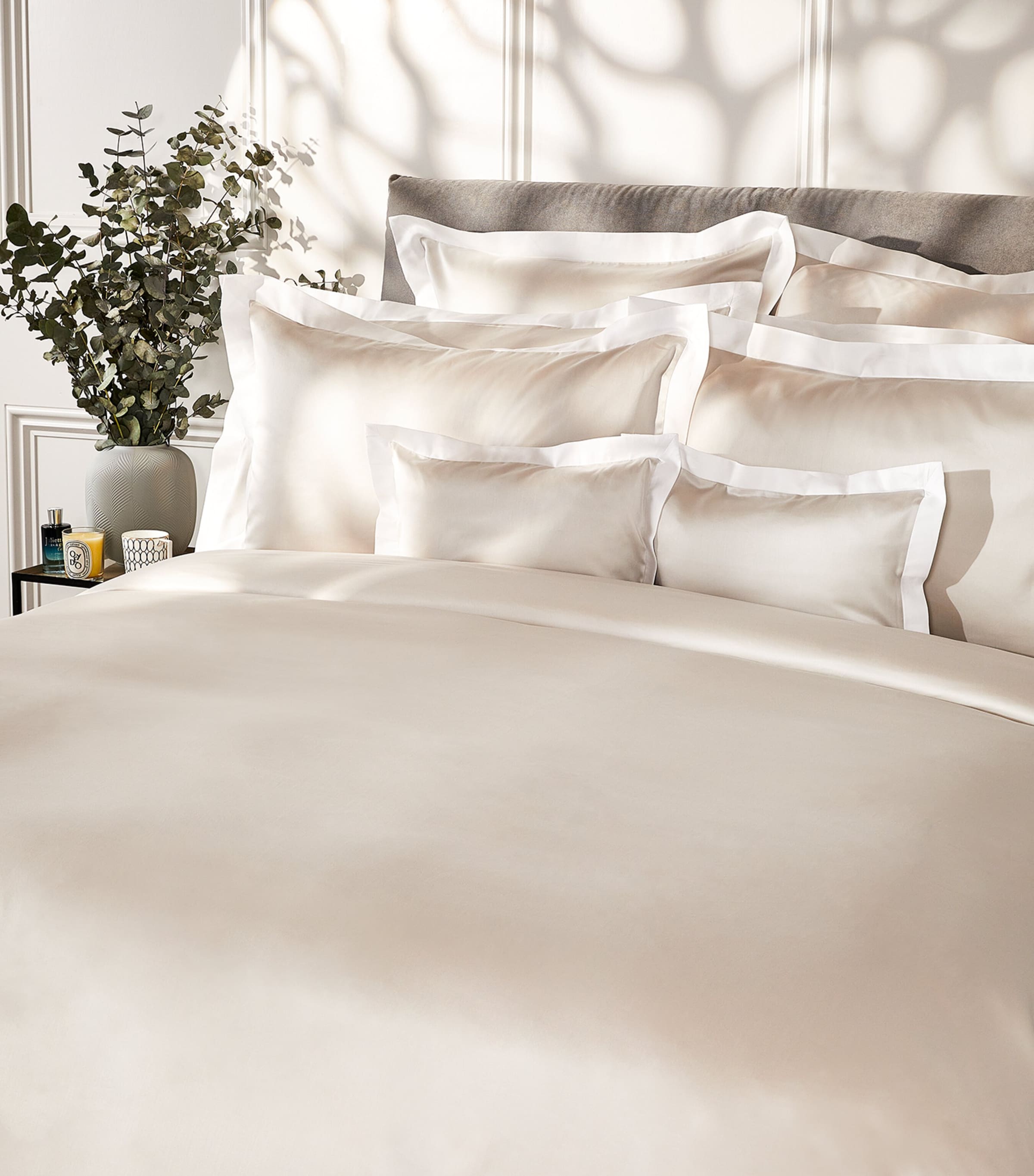 Celso De Lemos Emma Super King Duvet Cover (260cm x 220cm) Nacre Image 2