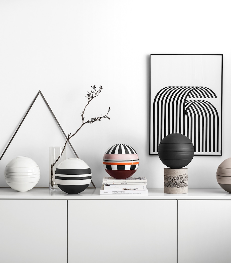 Iconic La Boule Set WHITE Image 5