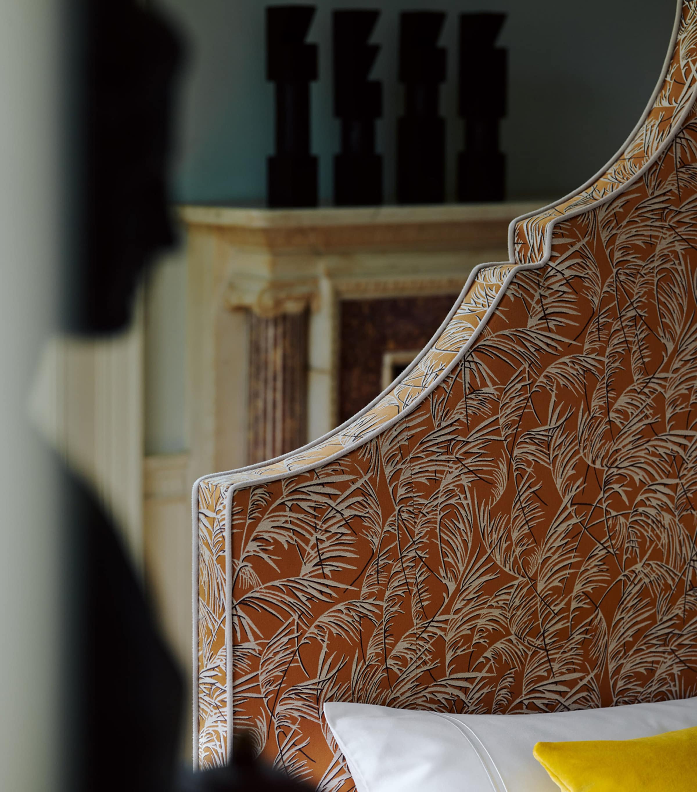 Claudia Nº3 Bed YELLOW Image 4