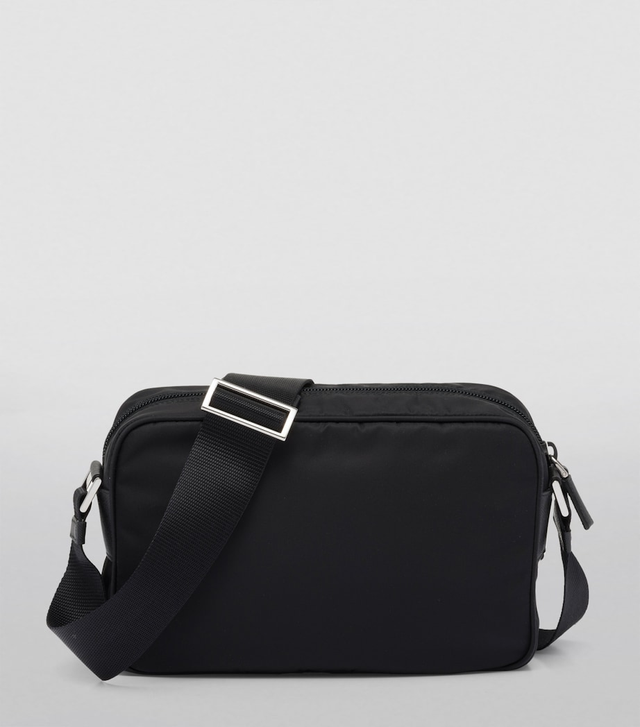 Re-Nylon Shoulder Bag F0002 Image 4