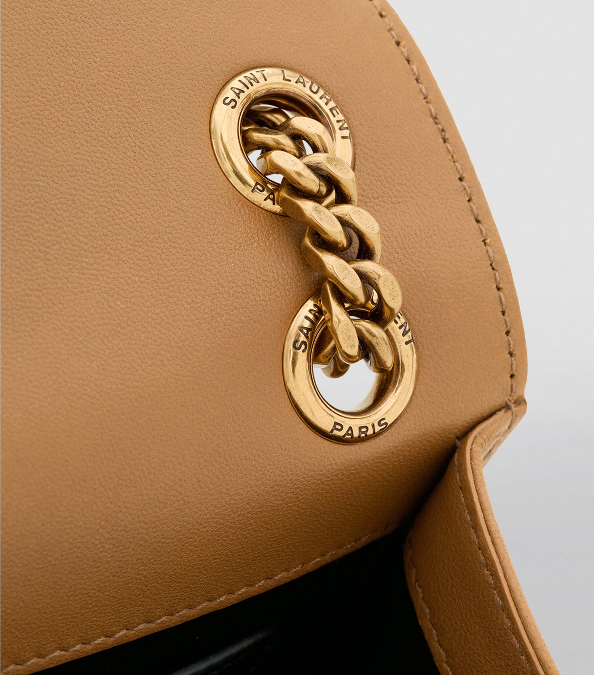 Medium Envelope Shoulder Bag 2760 Image 7