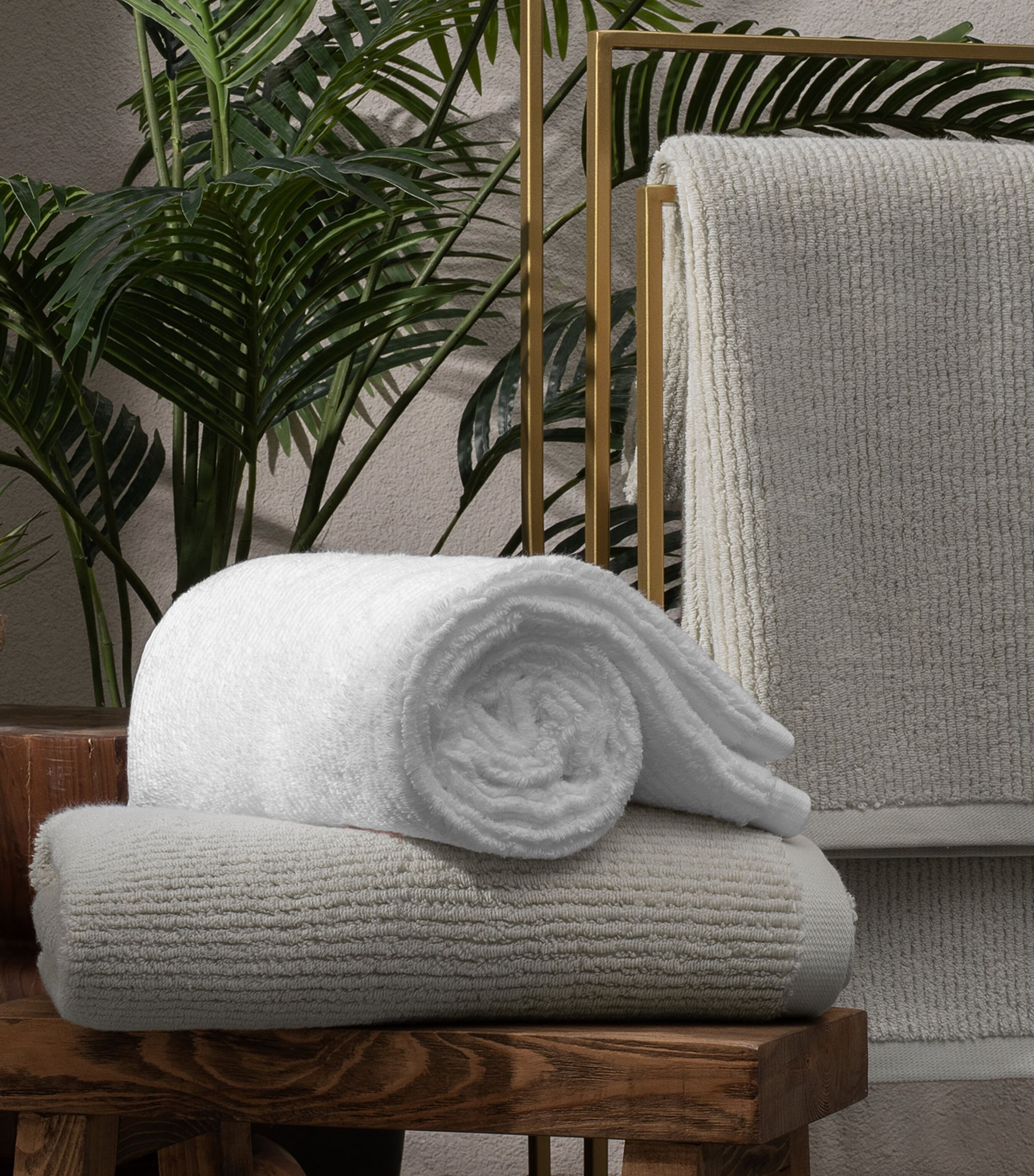 Organic Cotton Raya Bath Towel (76cm x 142cm) DARK PEACH Image 2