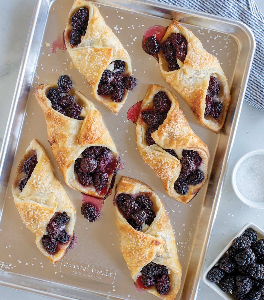 Aluminium Naturals Jelly Roll Baking Sheet (40cm x 28.5cm) SILVER Image 2