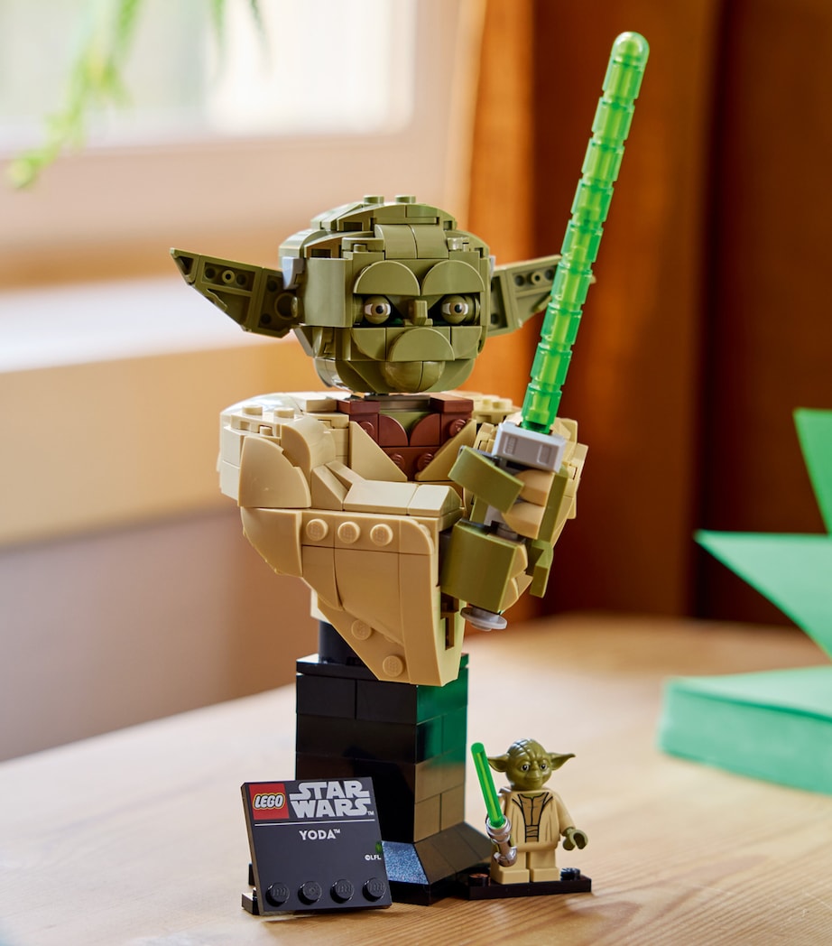 Lego LEGO Star Wars Yoda Bust Model Kit for Adults 75438 Image 5