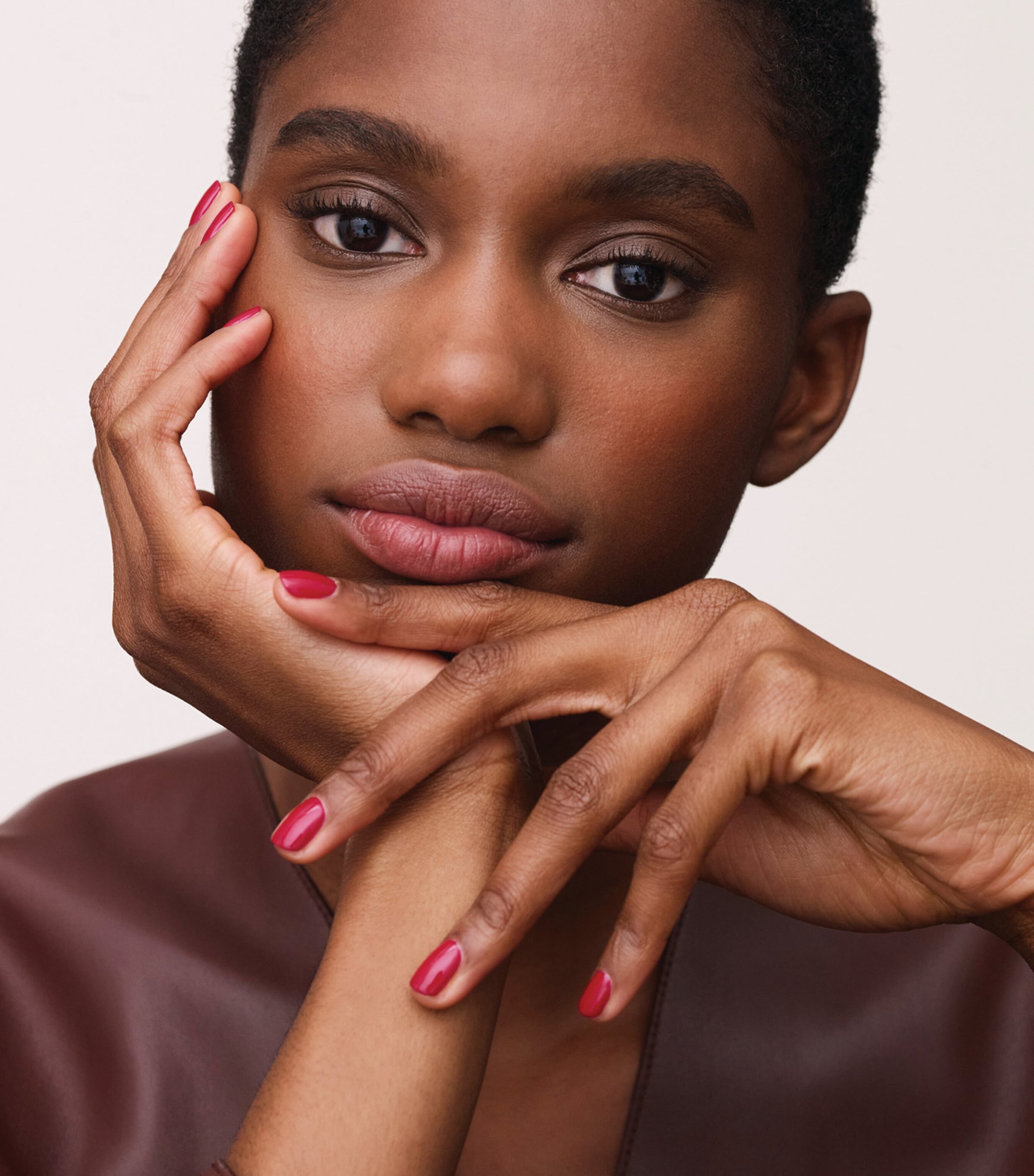 Les Mains Hermès Nail Enamel - 77 Rouge Grenade 77 ROUGE GRENADE Image 3