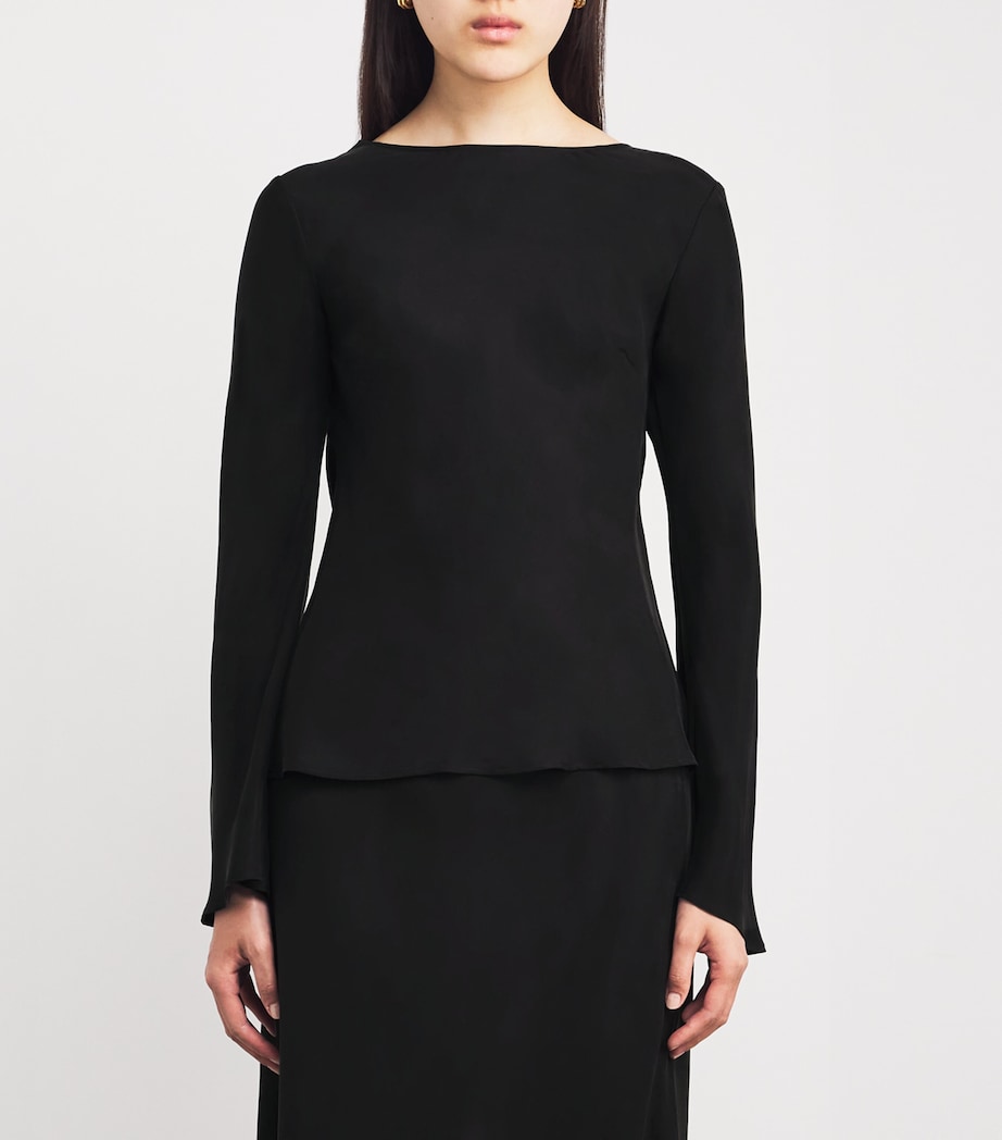 Open-Back Laura Top 050 BLACK Image 3