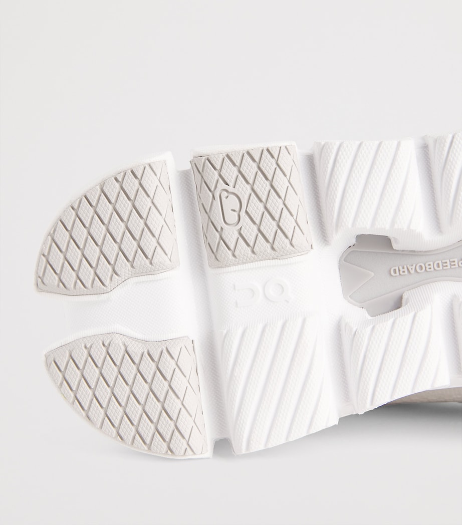 On Womens Cloud X 4 Trainers White | Wolf Image 5