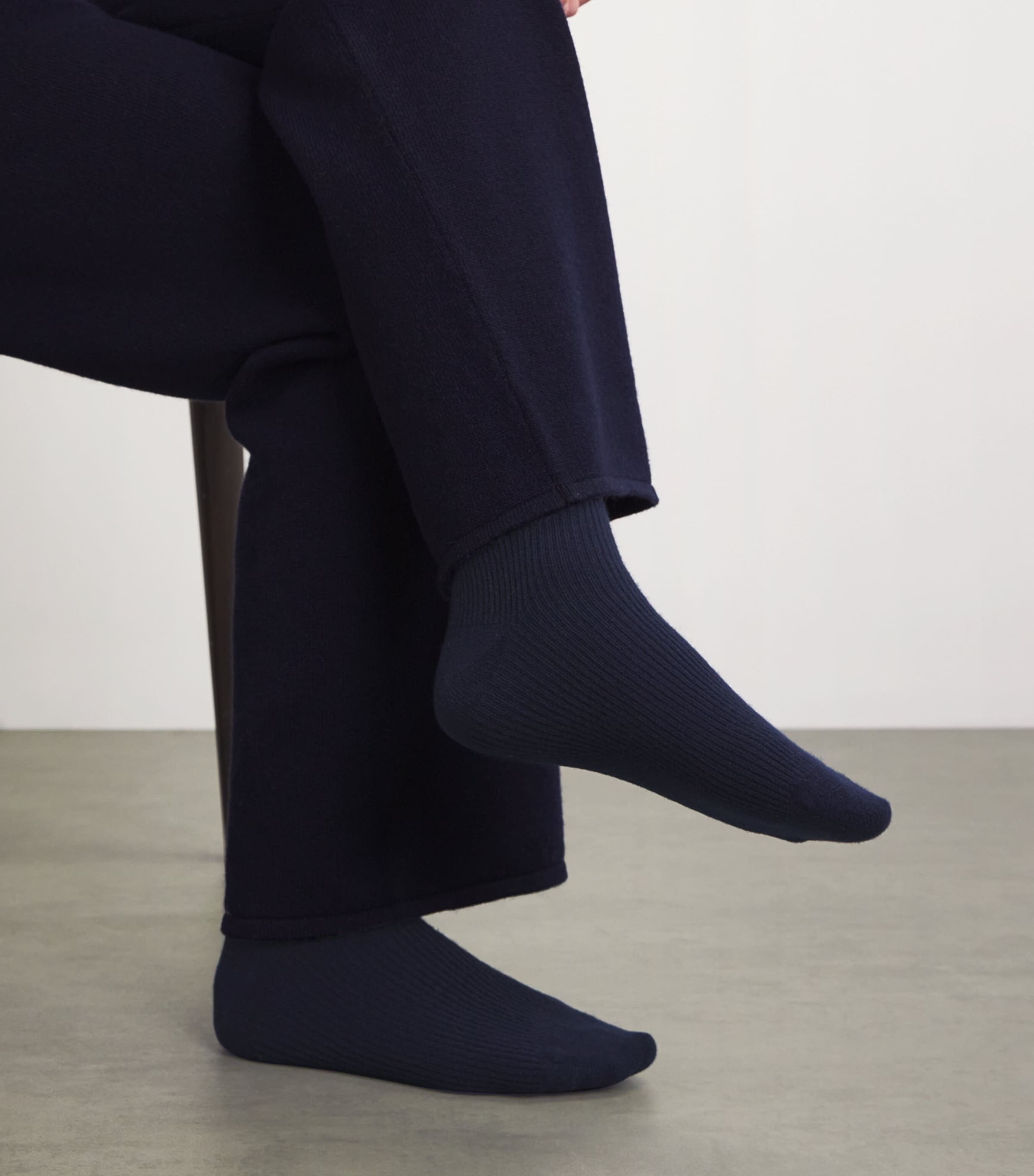 Cashmere Socks COSMOS Image 2