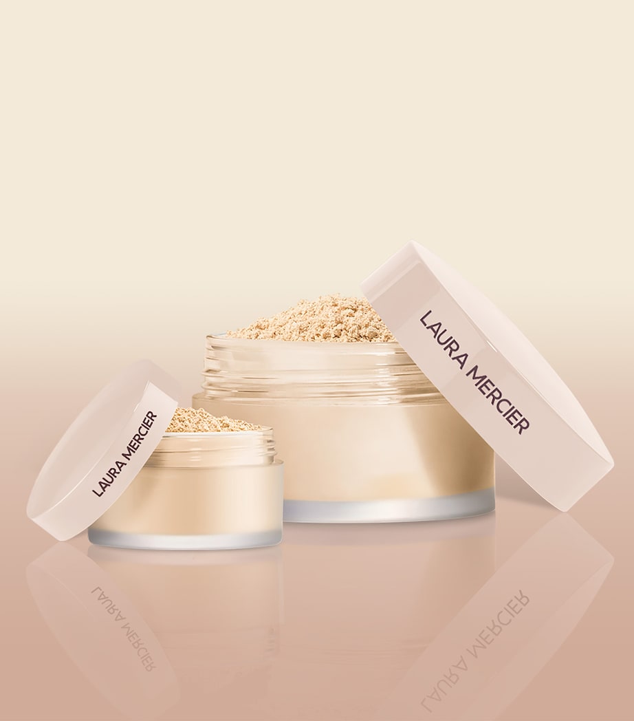 Mini Translucent Loose Setting Powder Ultra Blur MEDIUM DEEP Image 5