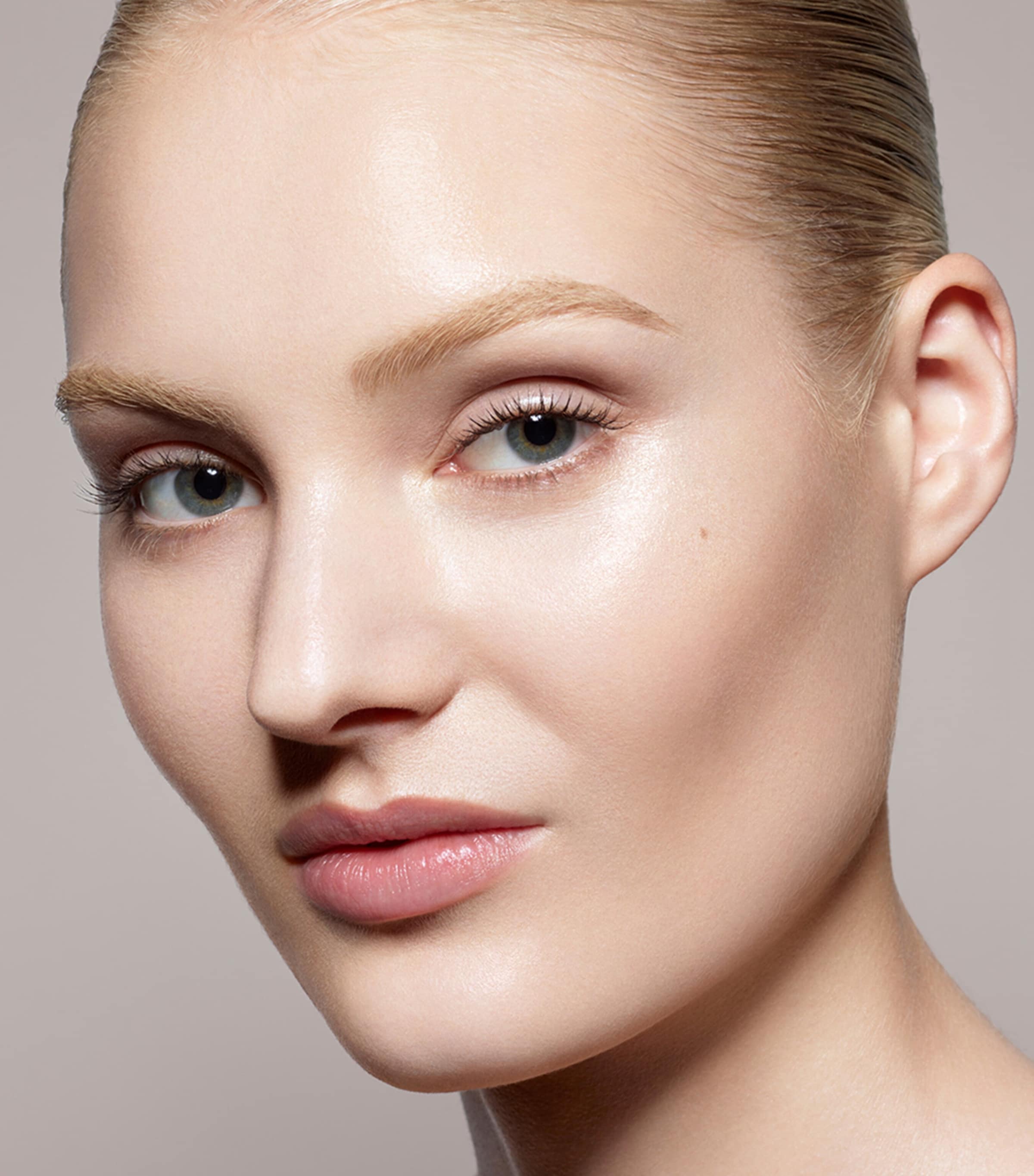 Skin Fetish: Sublime Perfection Setting Powder (5g) LIGHT 1 Image 3