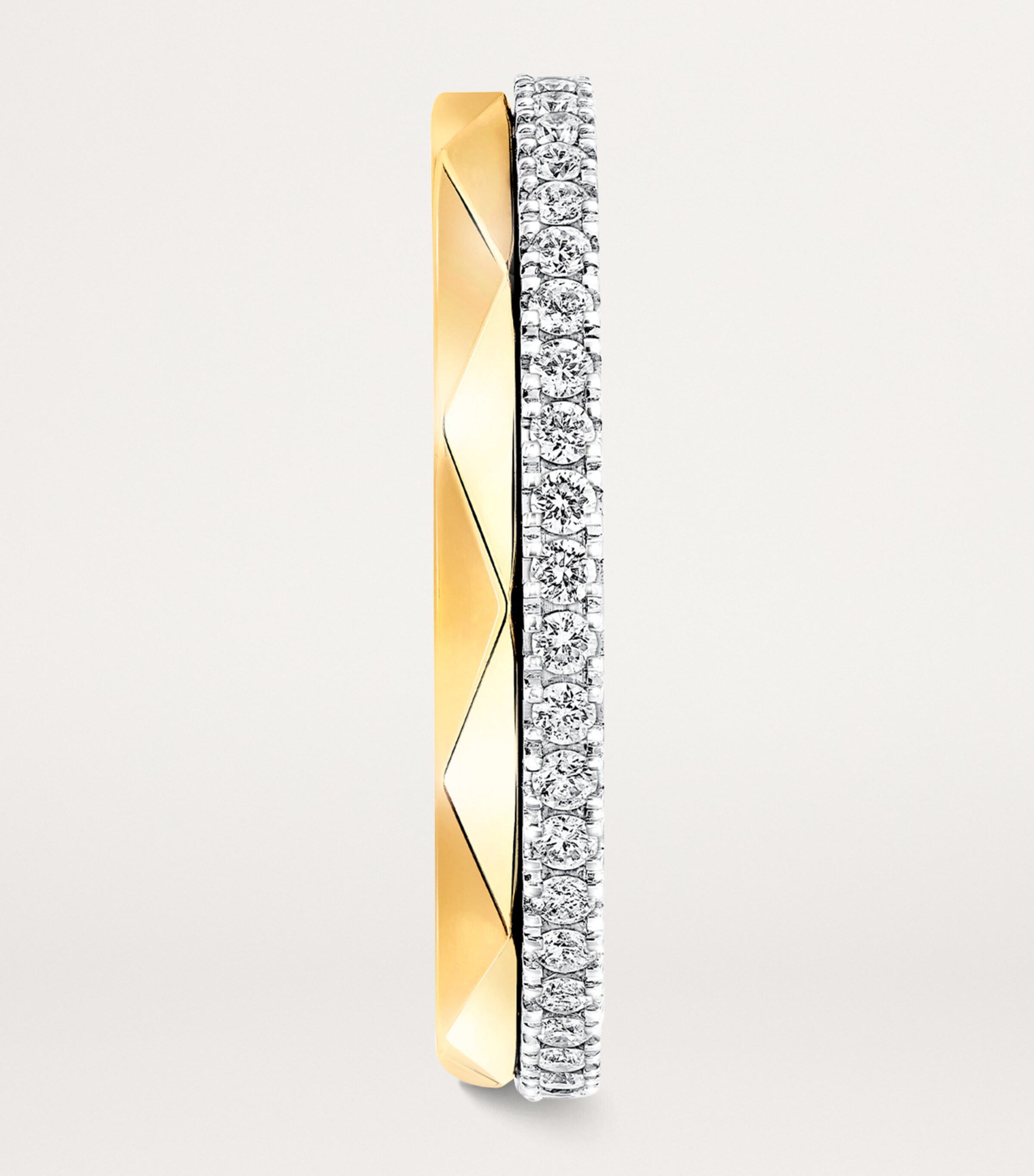 Yellow Gold and Diamond Laurence Graff Signature Ring GOLD Image 3