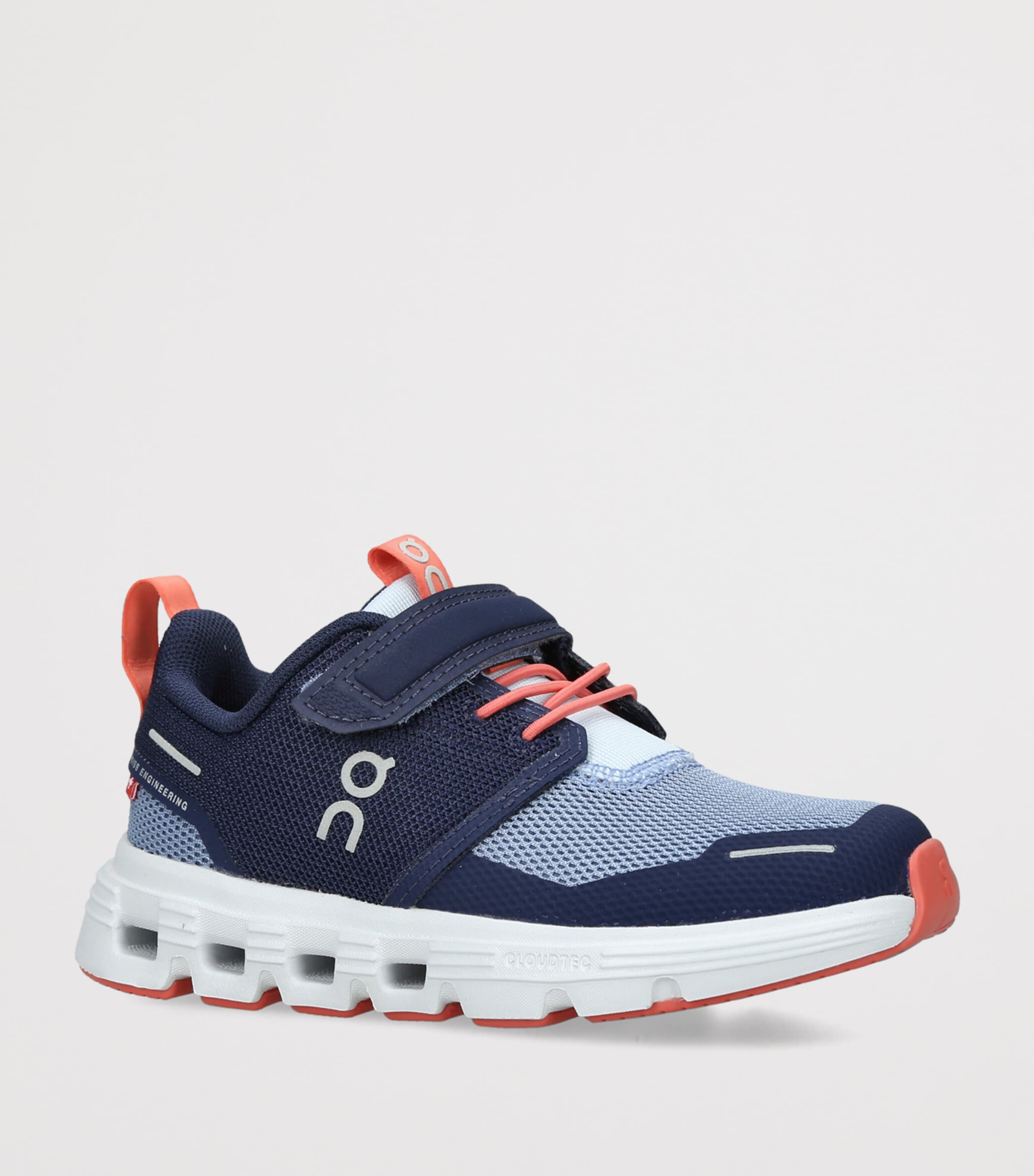 ON Running Cloud Play 2 Trainers Blue/drk.c Image 2