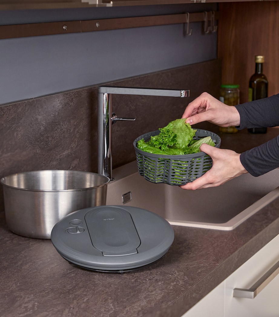 Small Swift Dry Salad Spinner BELUGA GREY Image 5