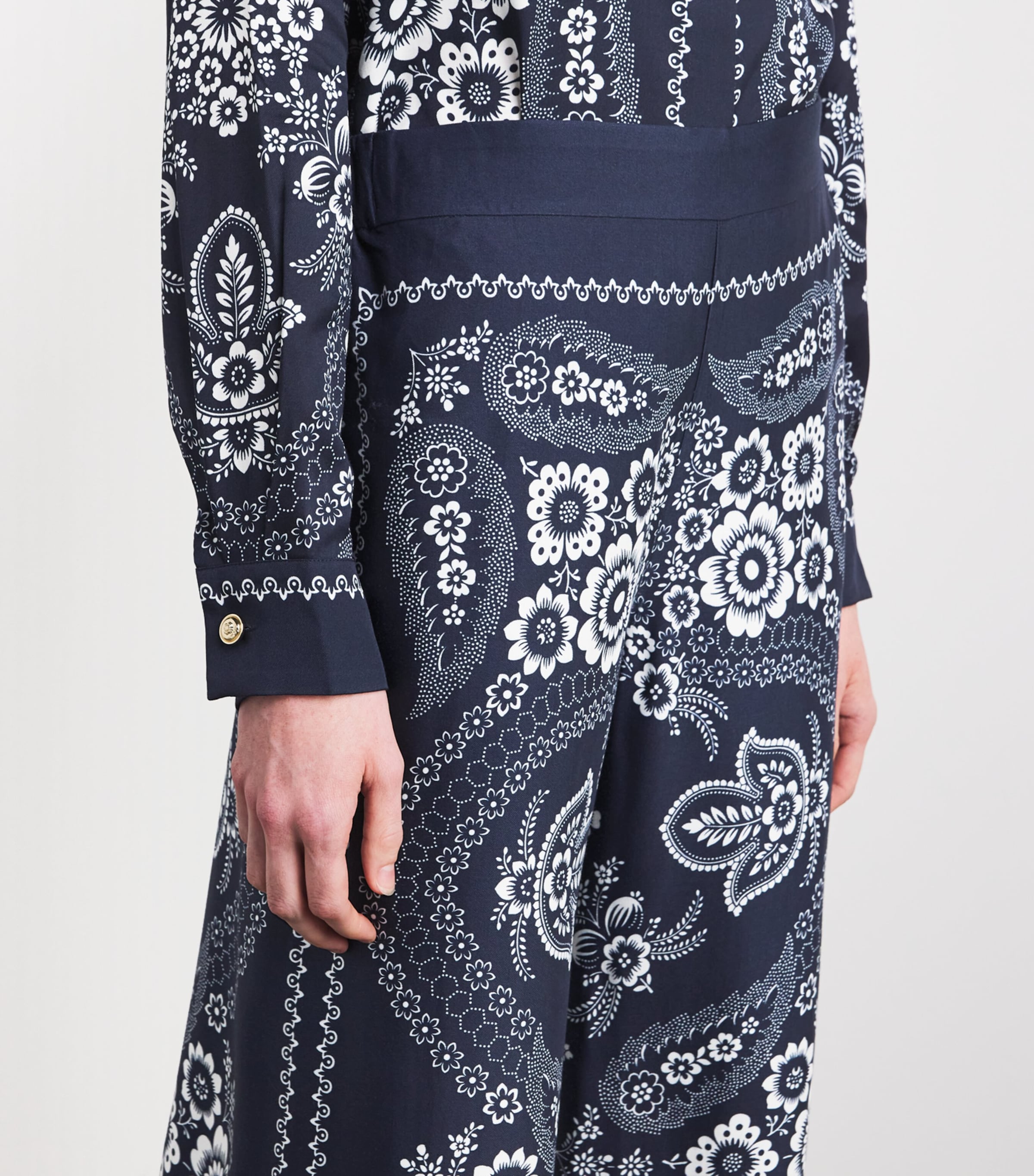 Satin Floral Wide-Leg Trousers NAVY BANDANA PRINT Image 6