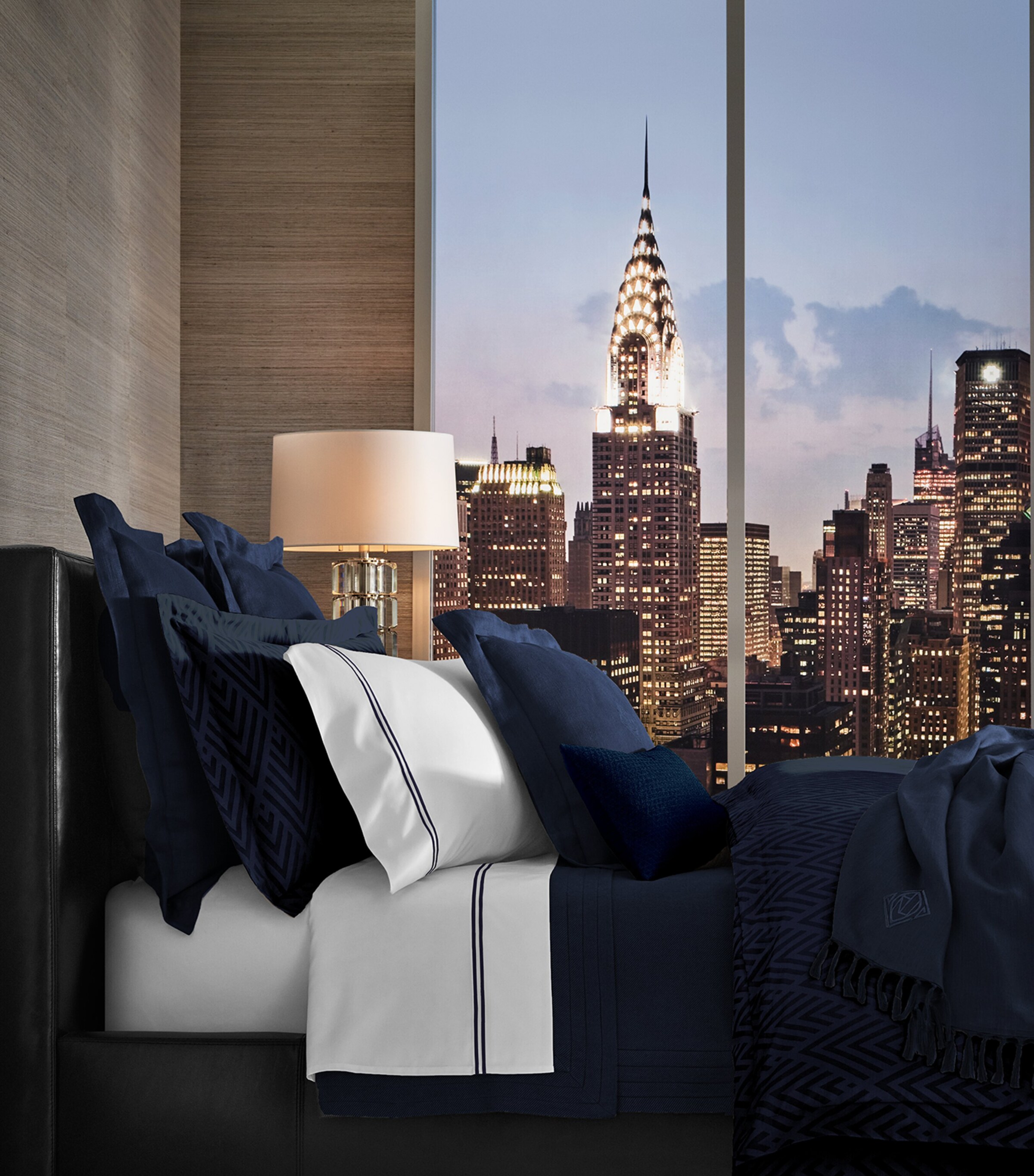 Penthouse Lochlan Rectangle Cushion Cover (30cm x 40cm) NAVY Image 2