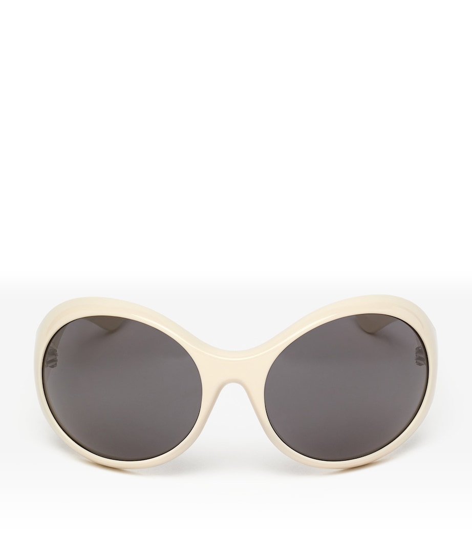 McQueen Round Kate Sunglasses Image 1