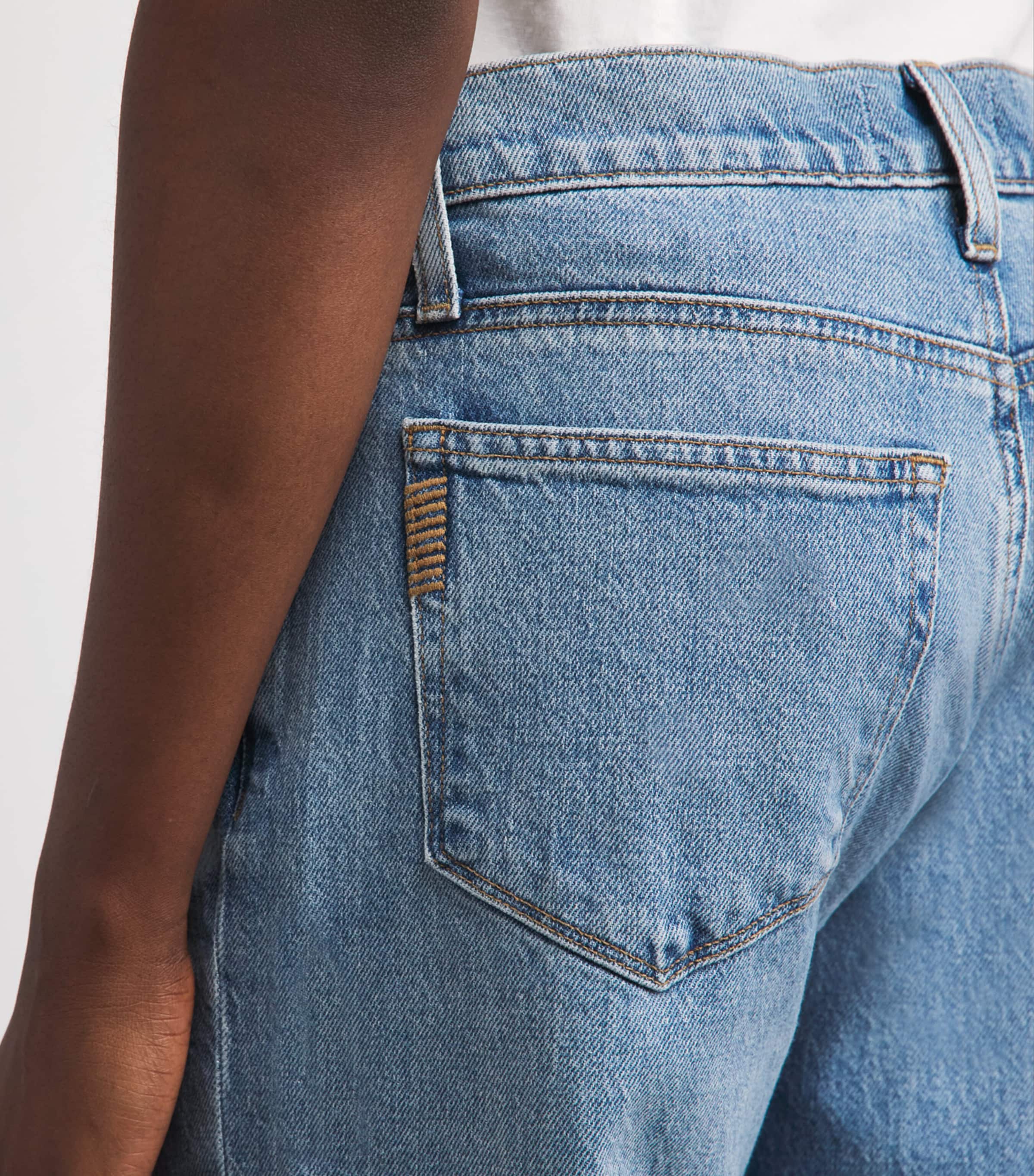 PAIGE Womens Dana Low-Rise Straight Jeans Sepulveda Image 3