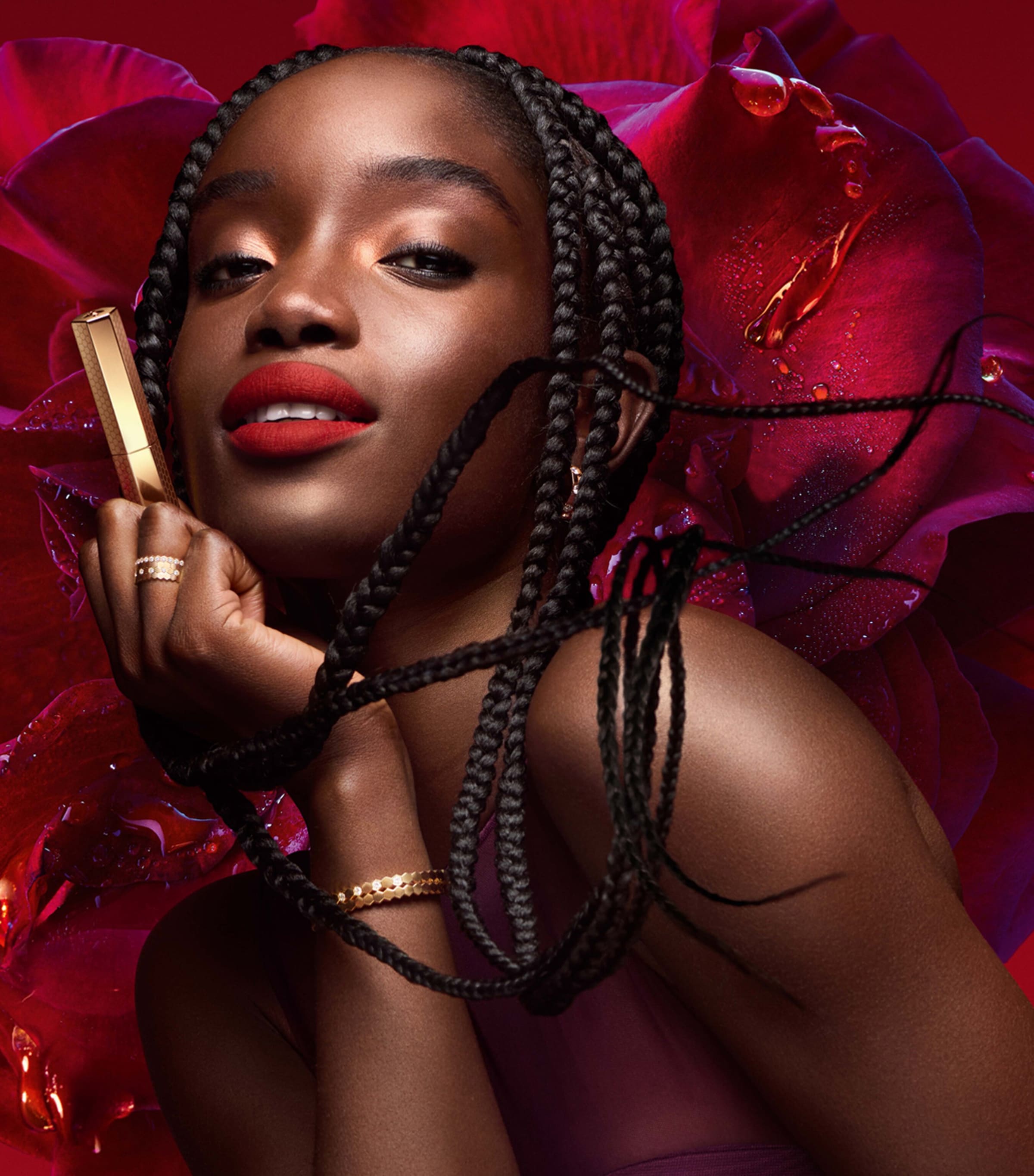 Guerlain KissKiss Honey-Infused Intense Lipstick Petal Nude Image 9