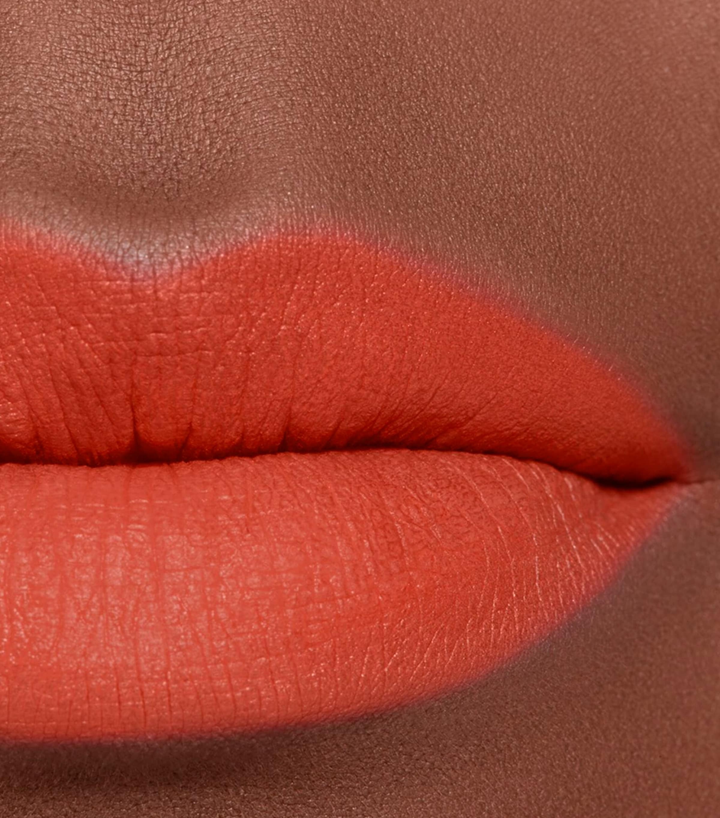 ROUGE ALLURE LIQUID VELVET Ultrawear Intense Matte Liquid Lip Colour ENVOÛTANTE Image 4