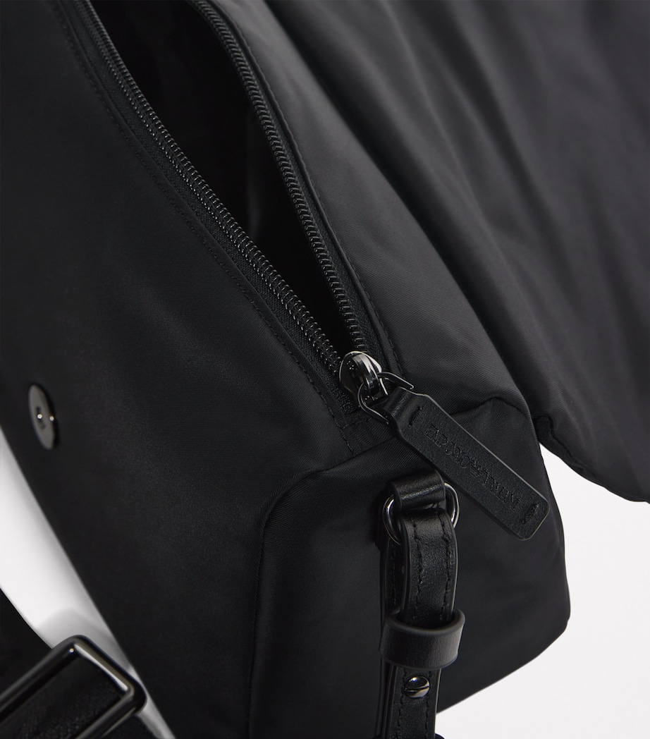 Padded Cross-Body Bag UC001 Image 3