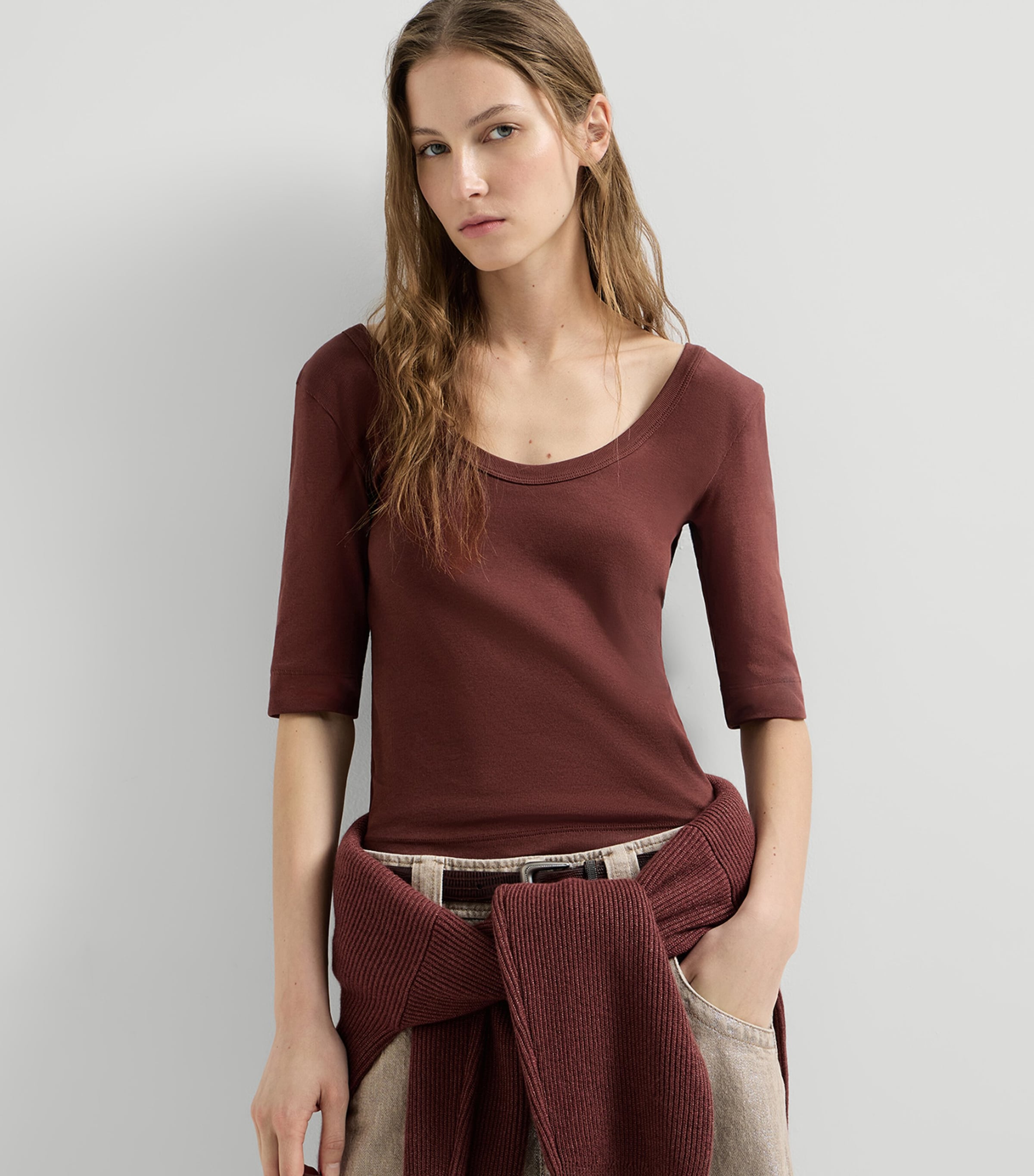 Brunello Cucinelli Womens Stretch-Cotton Scoop-Neck T-Shirt Cabernet Image 2