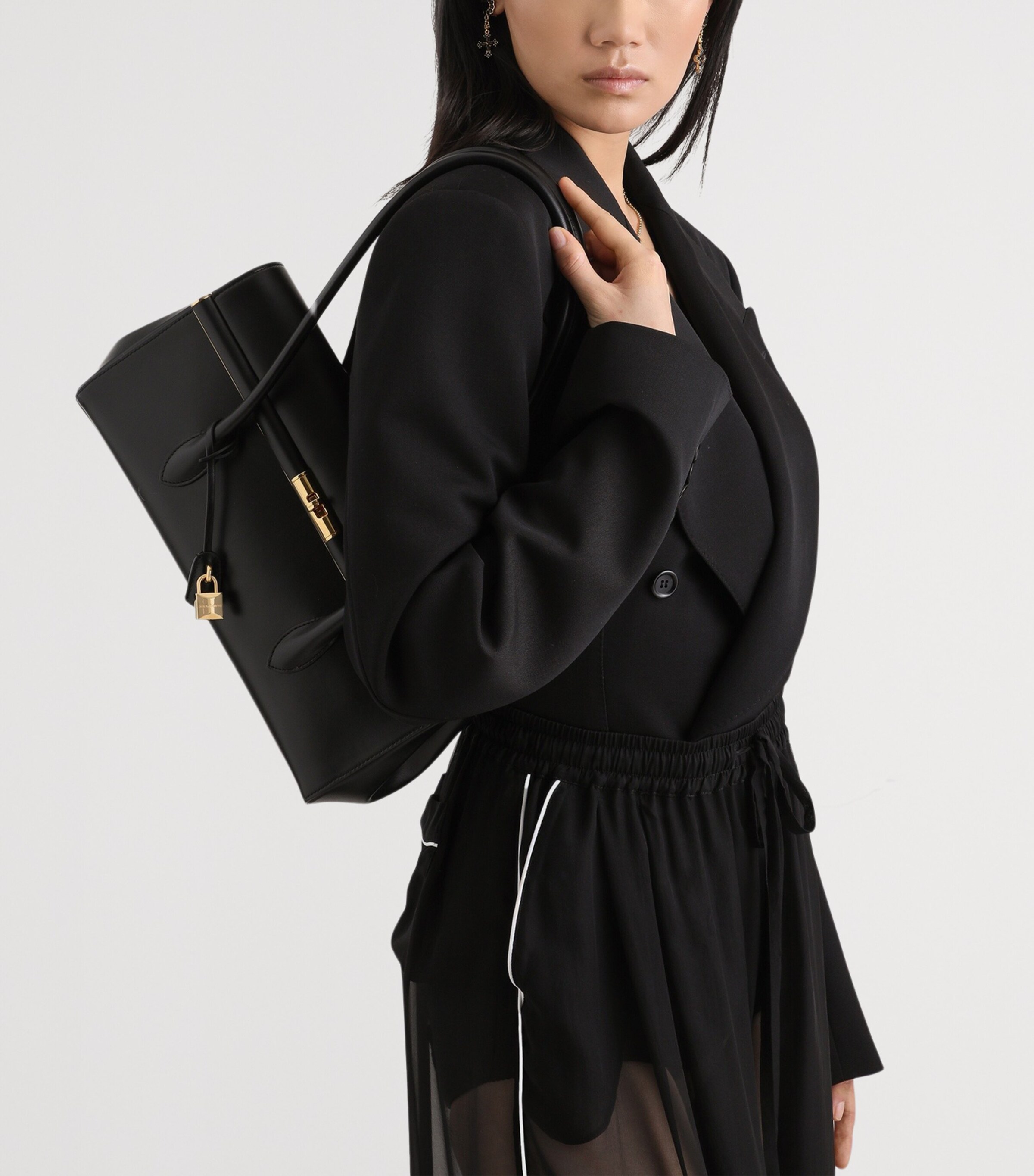 Dolce&Gabbana Womens Palmellato Calfskin Marlene Shoulder Bag Black Image 6