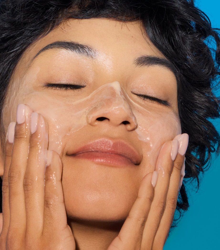 Clarifying Cleanser (148ml) NO COLOUR Image 3