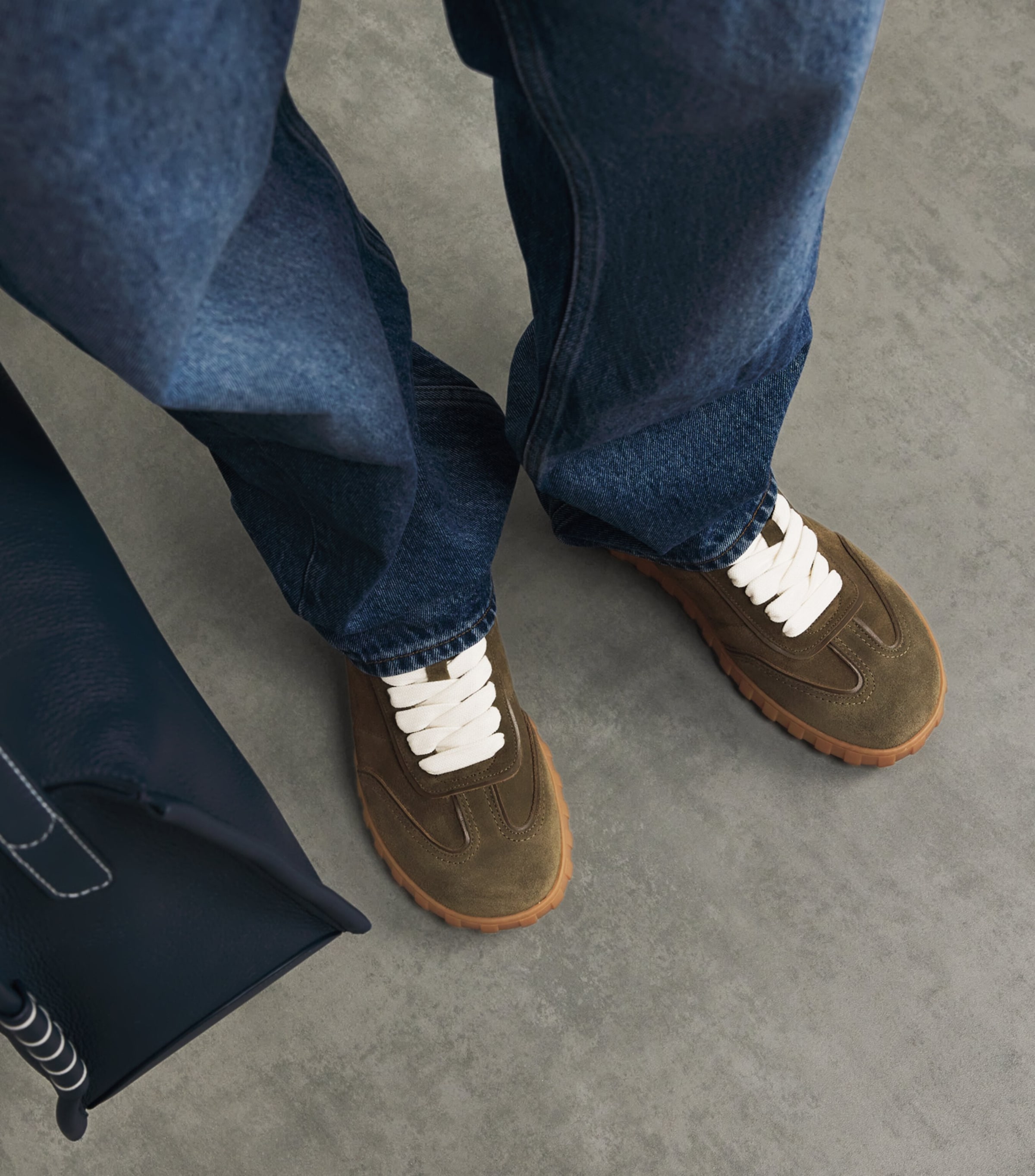 Suede Low-Top Sneakers BRONZE Image 2