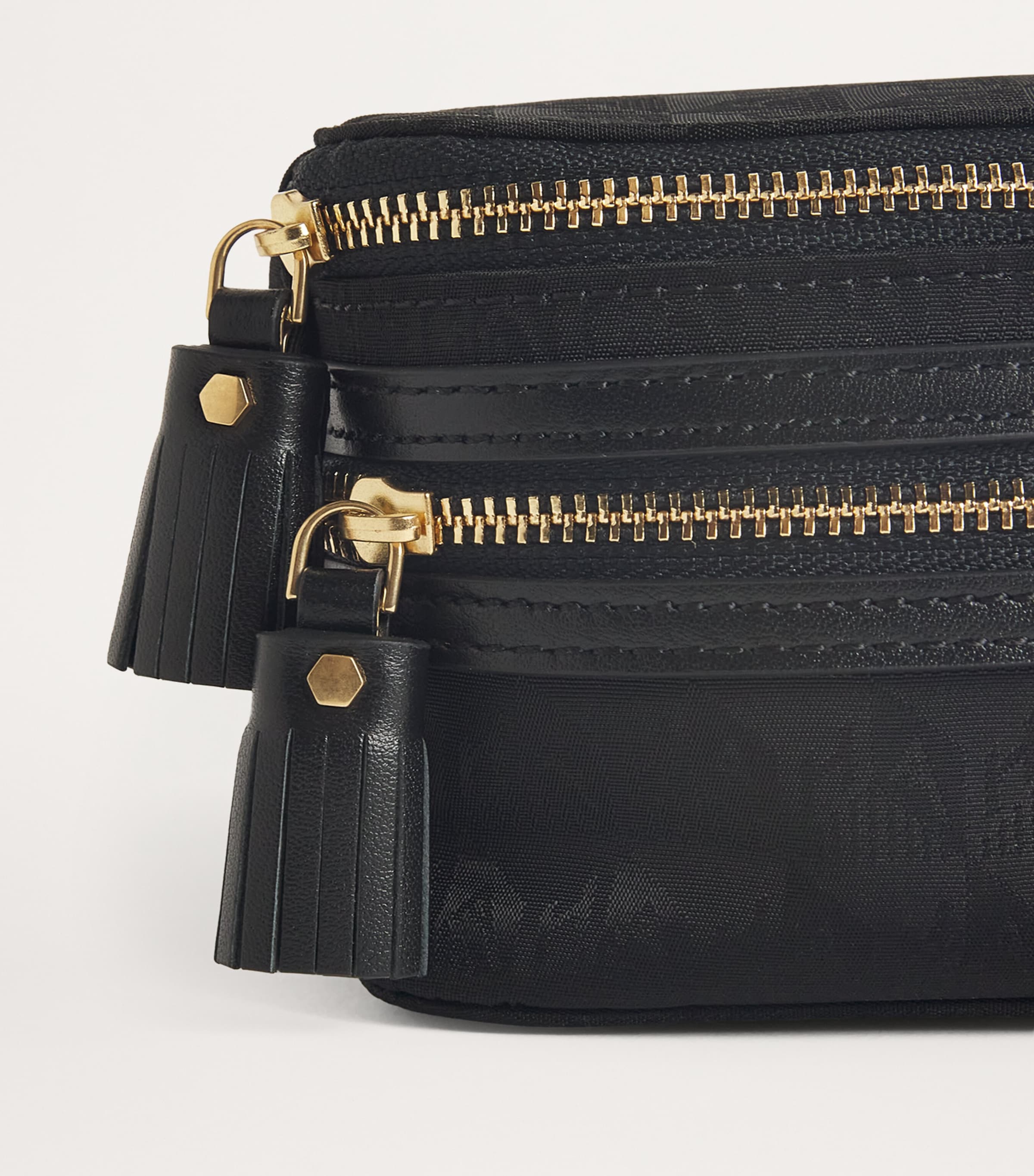 Logo Jacquard Make-Up Pouch BLACK Image 3