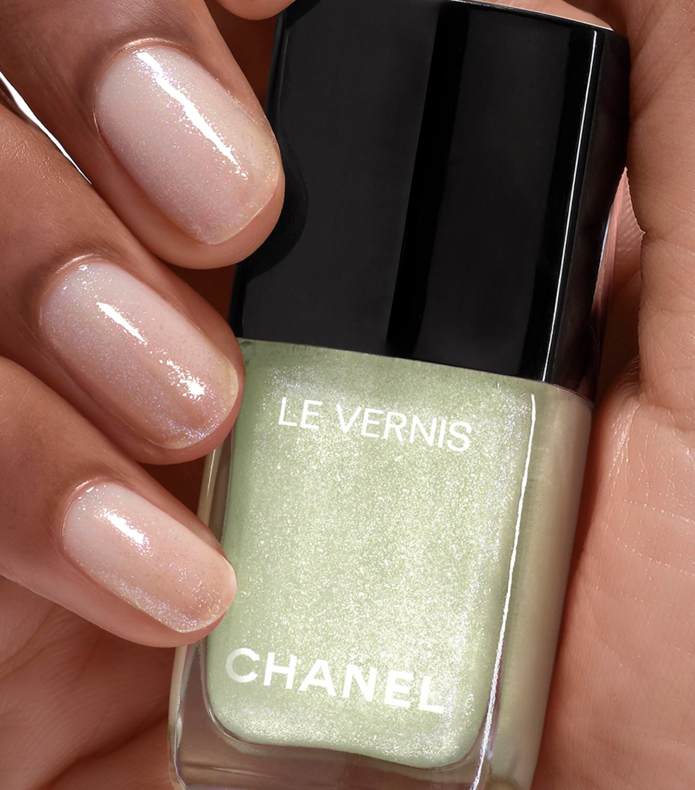CHANEL LE VERNIS Longwear Nail Colour Affirmée Image 4