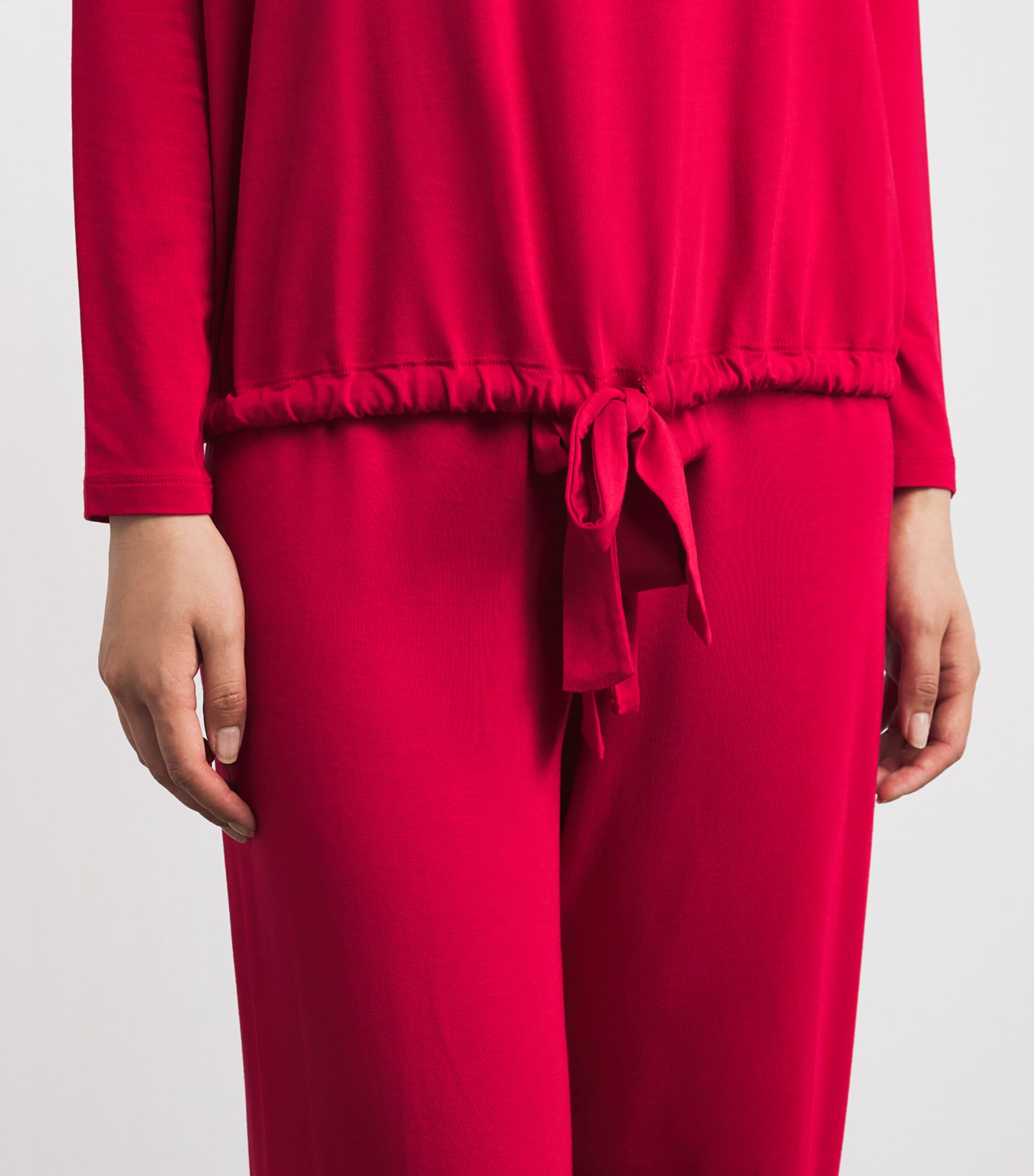 Gisele Slouchy Pyjama Set HOLLY RED/IVORY Image 4