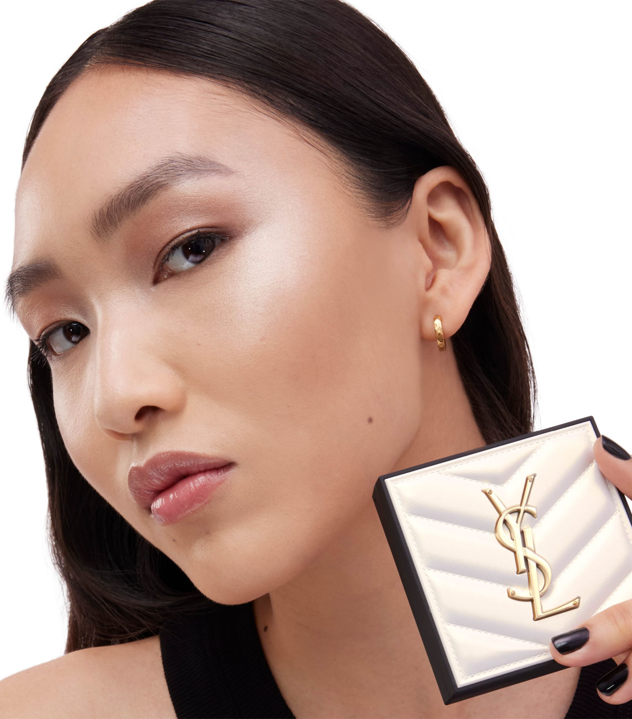 YSL All Hours Hyper Luminize Highlighter Image 3