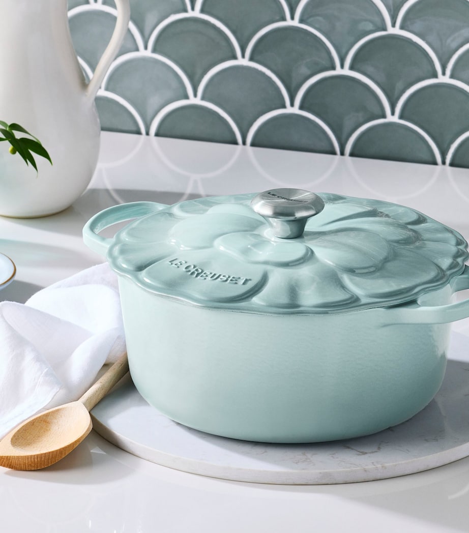 Le Creuset Cast Iron Round Petal Casserole Dish (26cm) Sea Salt Image 2