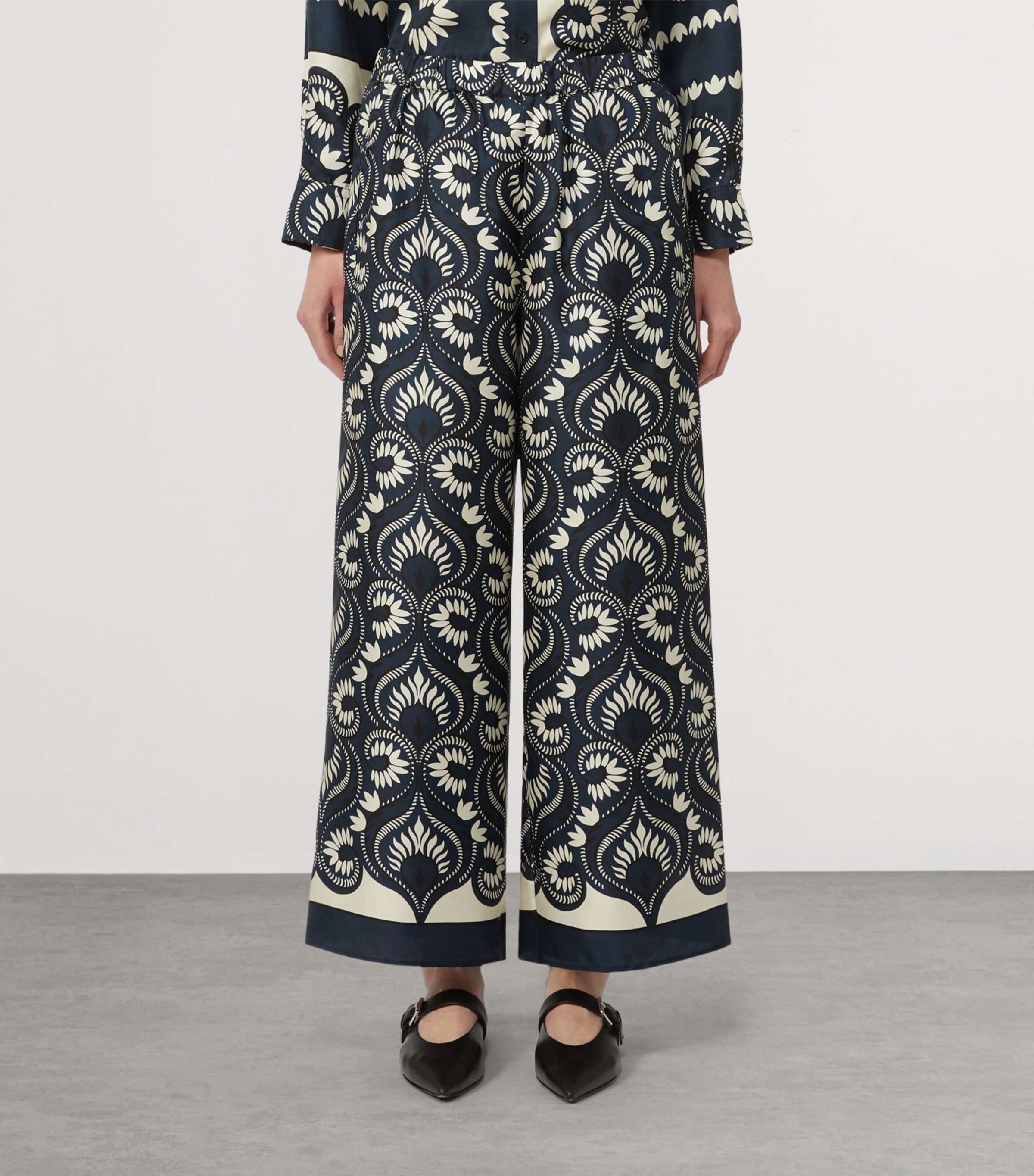Weekend Max Mara Womens Silk Ankle-Length Trosuers Navy Image 3
