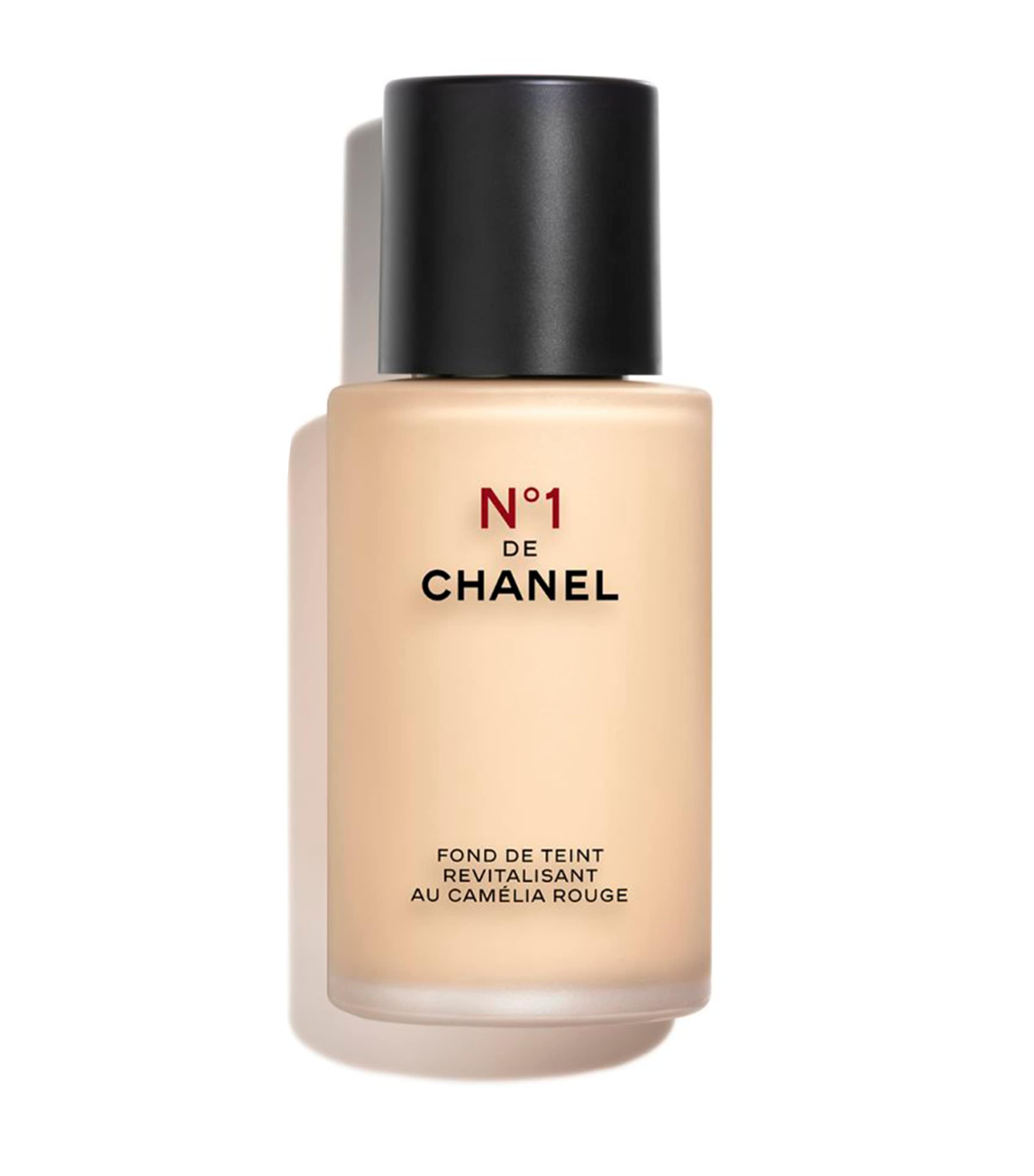 Chanel N°1 De  Revitalizing Foundation In White