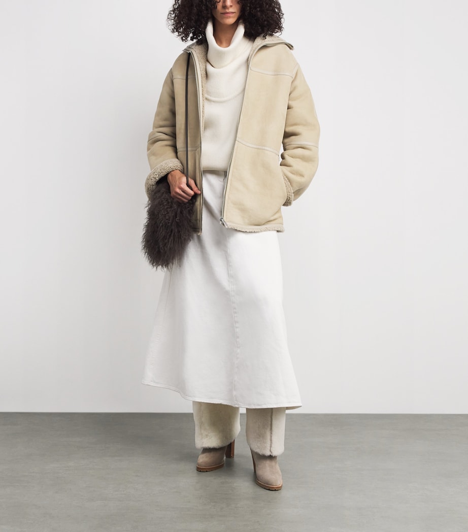 Curly Shearling-Suede Hooded Coat A2260 Image 2