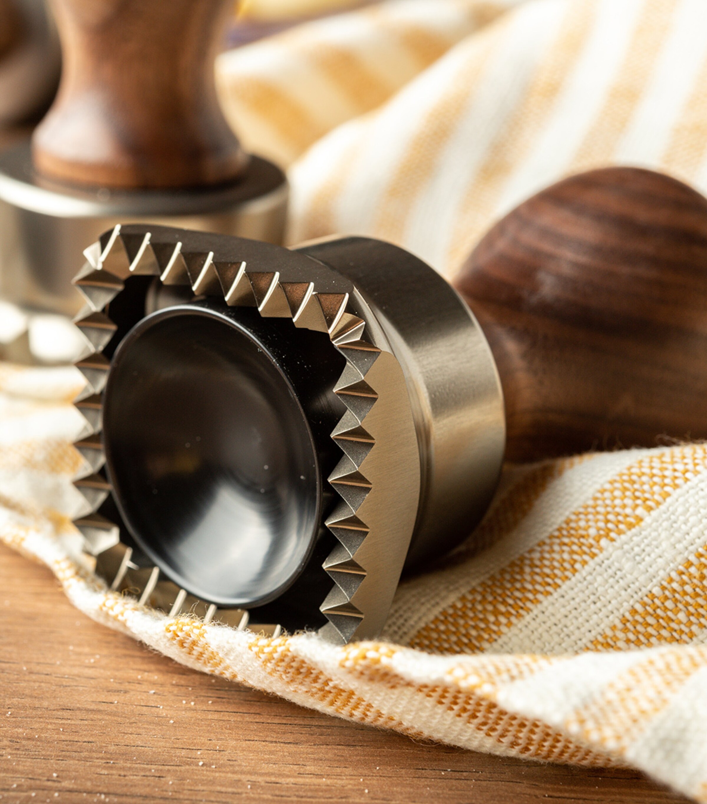 Square Ravioli Stamp CHAMPAGNE Image 3