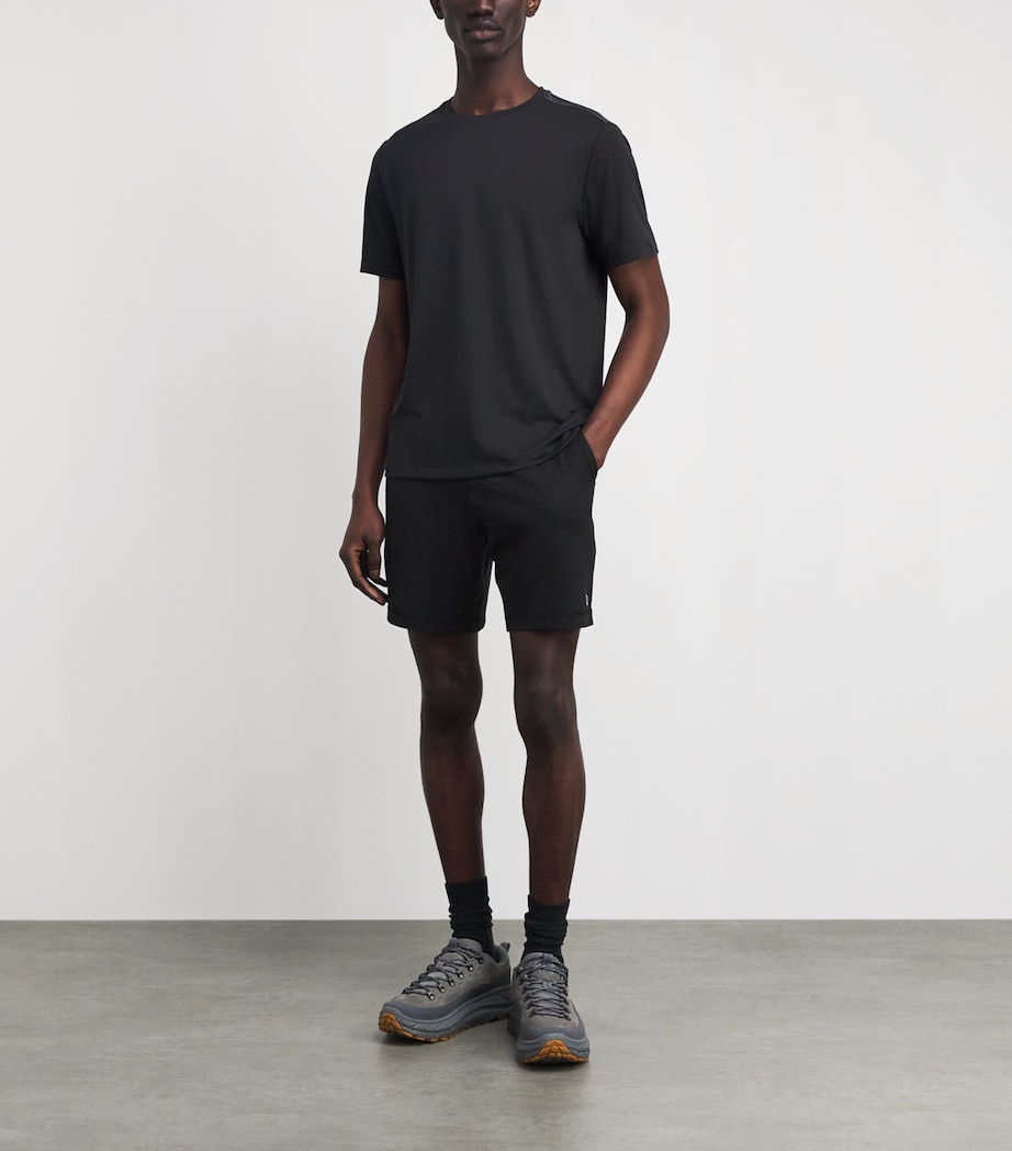 VUORI Mens Current Tech T-Shirt Black Blk Image 2