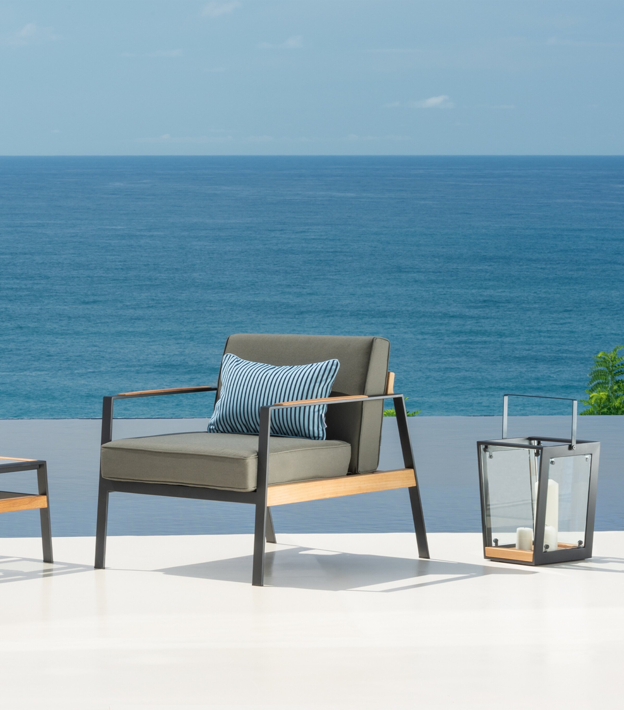 California Armchair SLATE Image 7