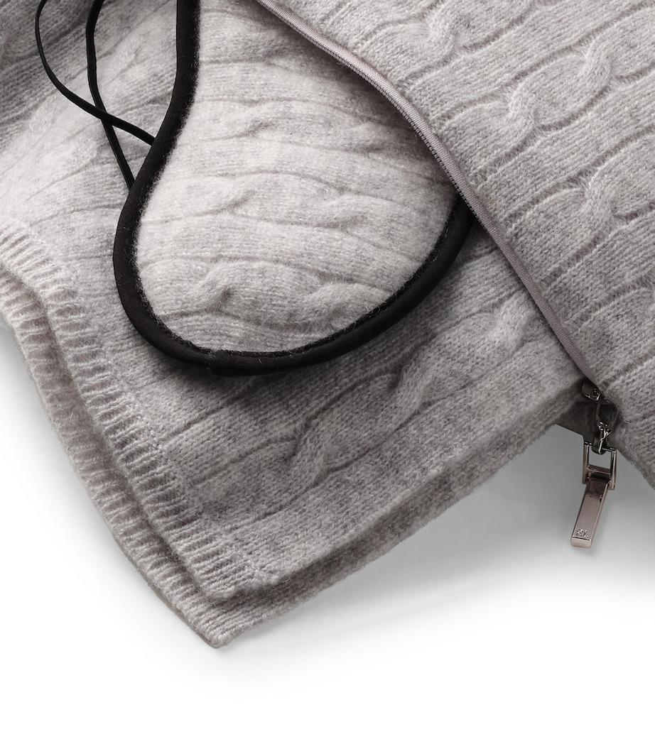 Cashmere Cable-Knit Travel Set HEATHER GREY Image 2